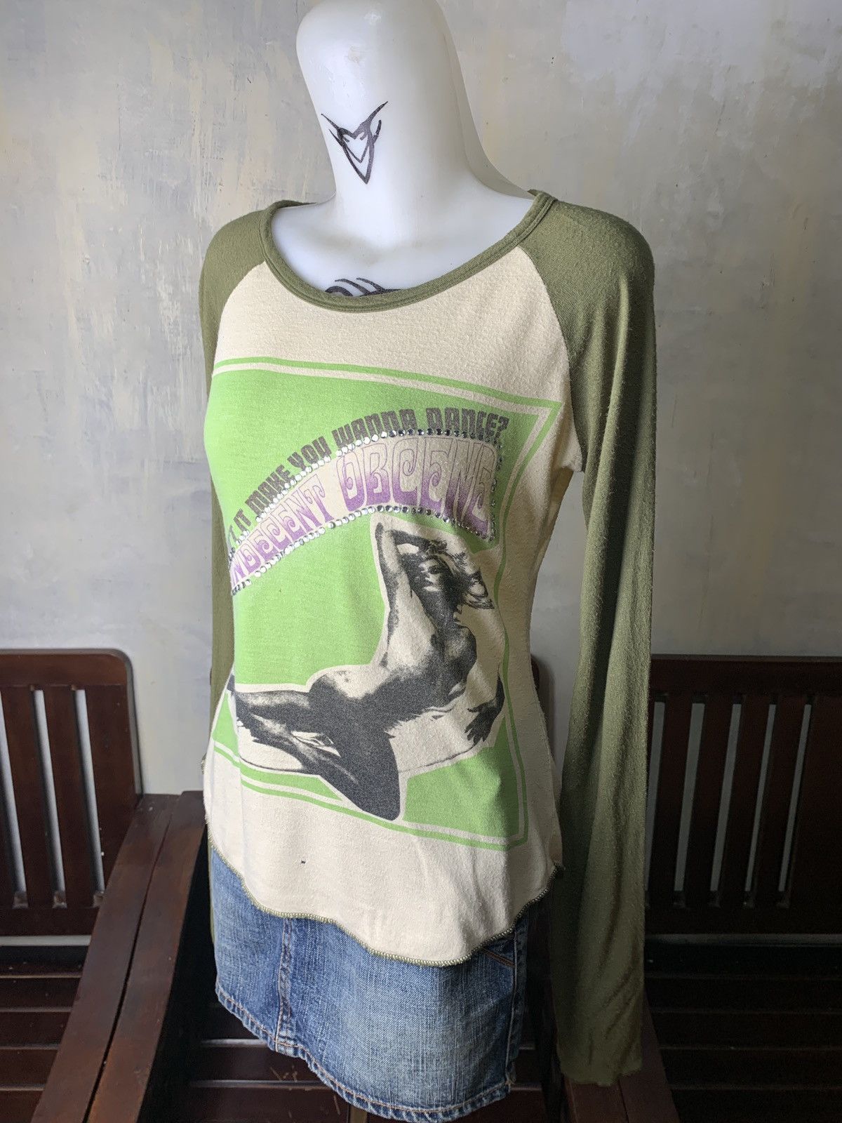 SLY Trash 2000s FREAKSLY Multicolor N*de Girl Graphic Raglan Top Size M / US 6-8 / IT 42-44 - 2 Thumbnail