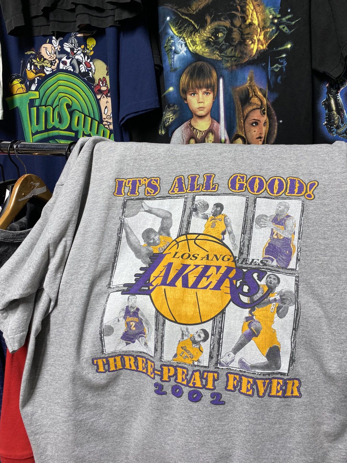 NBA Vintage 00’ Los Angeles Lakers 3 Peat Championship Shirt 2XL Size US XXL / EU 58 / 5 - 7 Thumbnail
