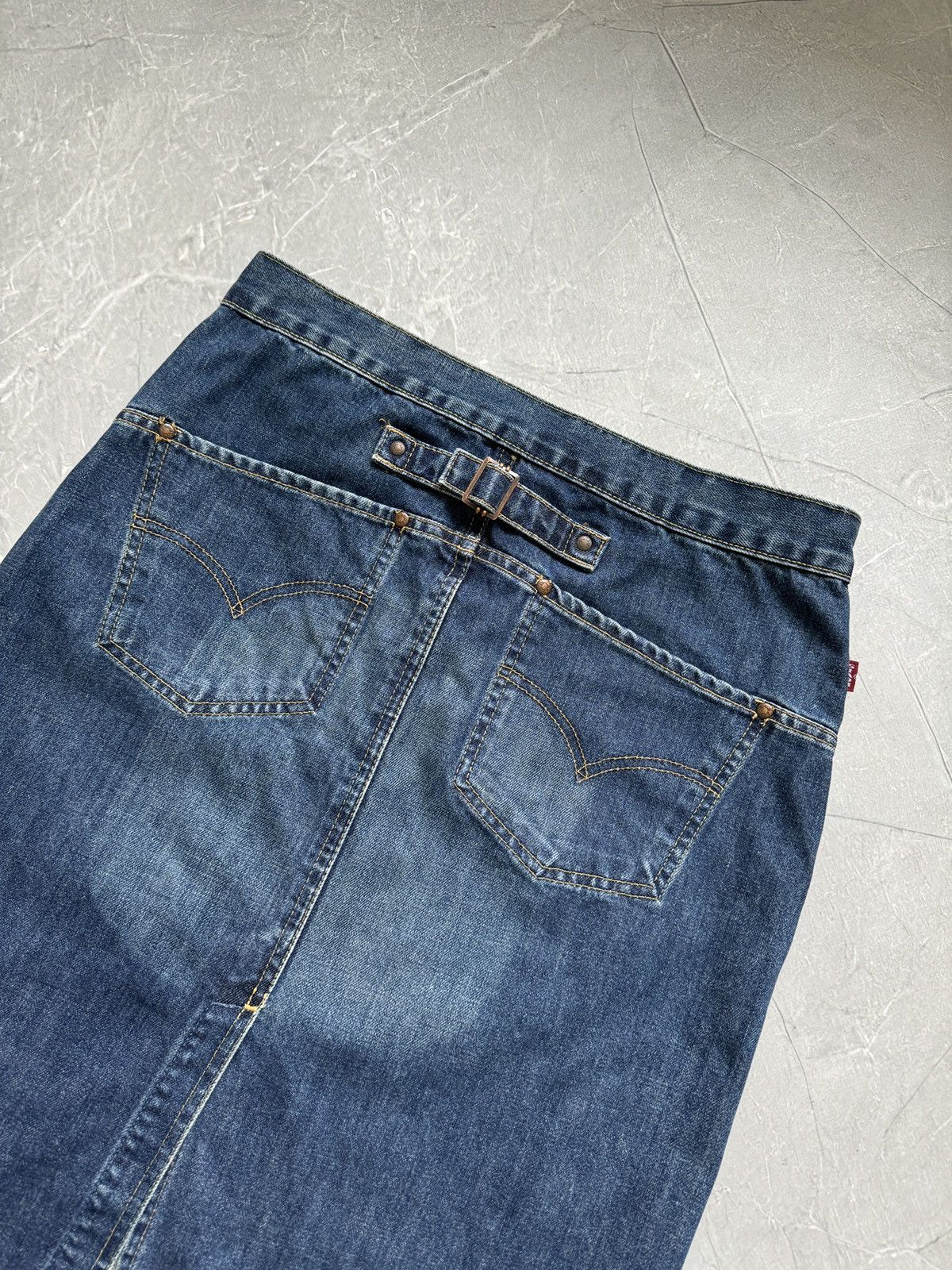 Levi's Vintage Clothing Vintage Levis Back Buckle Denim Midi Skirt Size 30" / US 8 / IT 44 - 6 Thumbnail