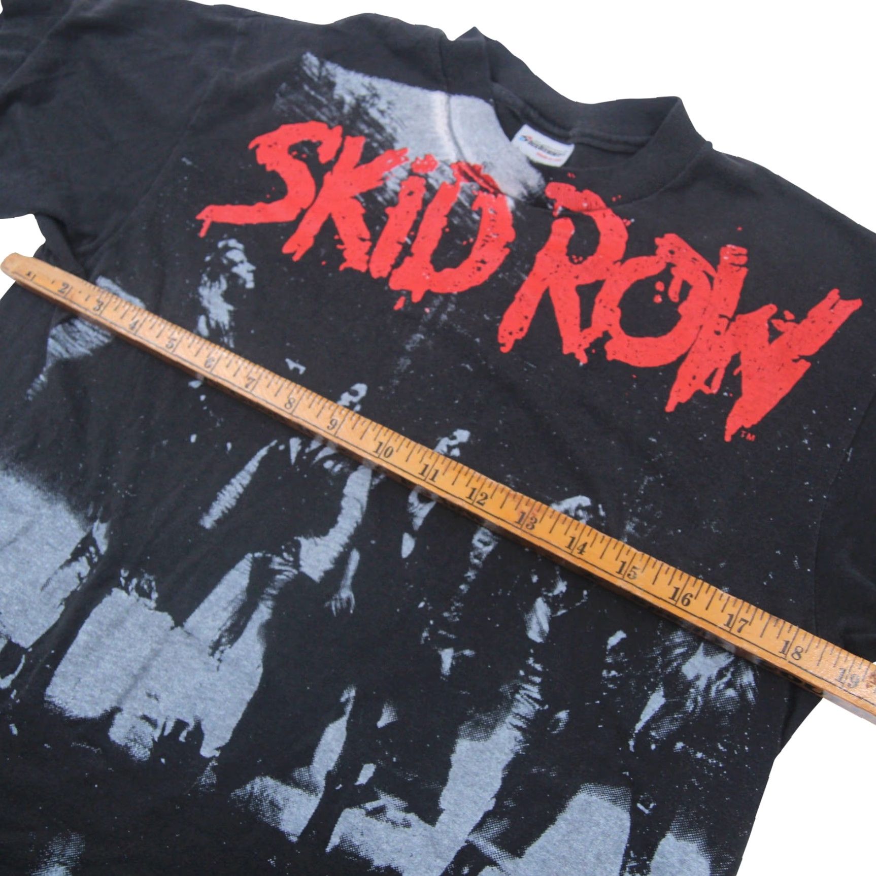 Vintage VINTAGE Skid Row 1989 Making a Mess of the US Tour Mens Large T Shirt Black Shirt Mens Large Black Skid Row 1989 Tour Size US L / EU 52-54 / 3 - 5 Thumbnail
