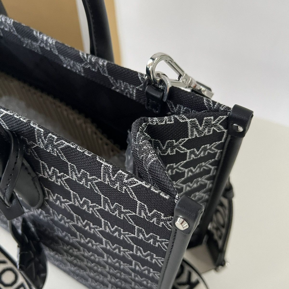 Michael Kors Authentic michael kors mirella black tote bag Size ONE SIZE - 4 Thumbnail