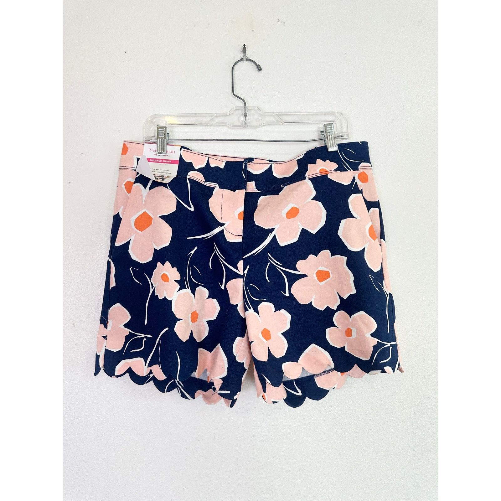 Isaac Mizrahi NWT Isaac Mizrahi Live! Scallop Hem Shorts size 12 Size 34" / US 12 / IT 48 - 1 Thumbnail