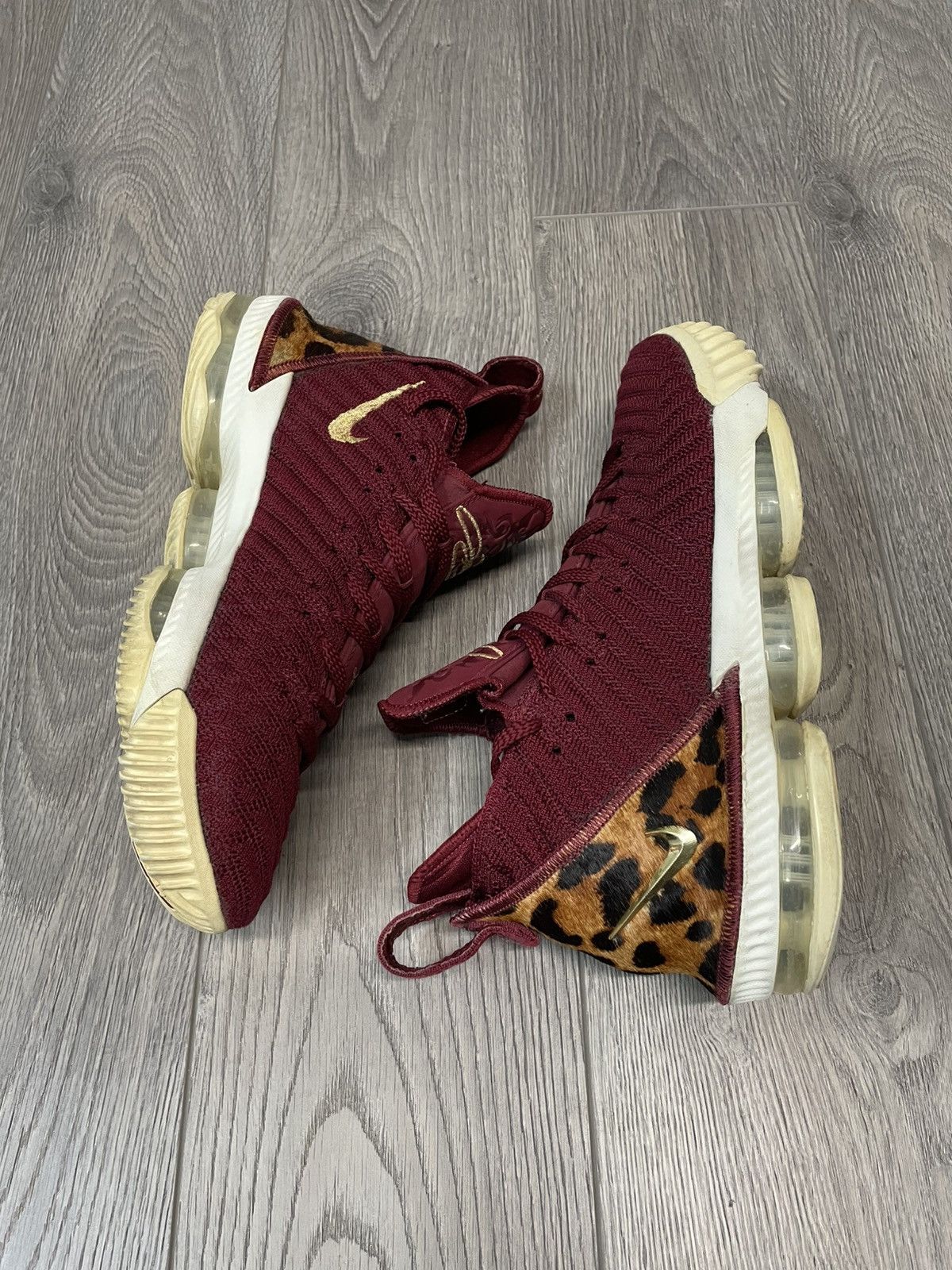 Nike Nike lebron 16 king red burgundy and leopard size 8 Size US 8 / EU 41 - 3 Thumbnail