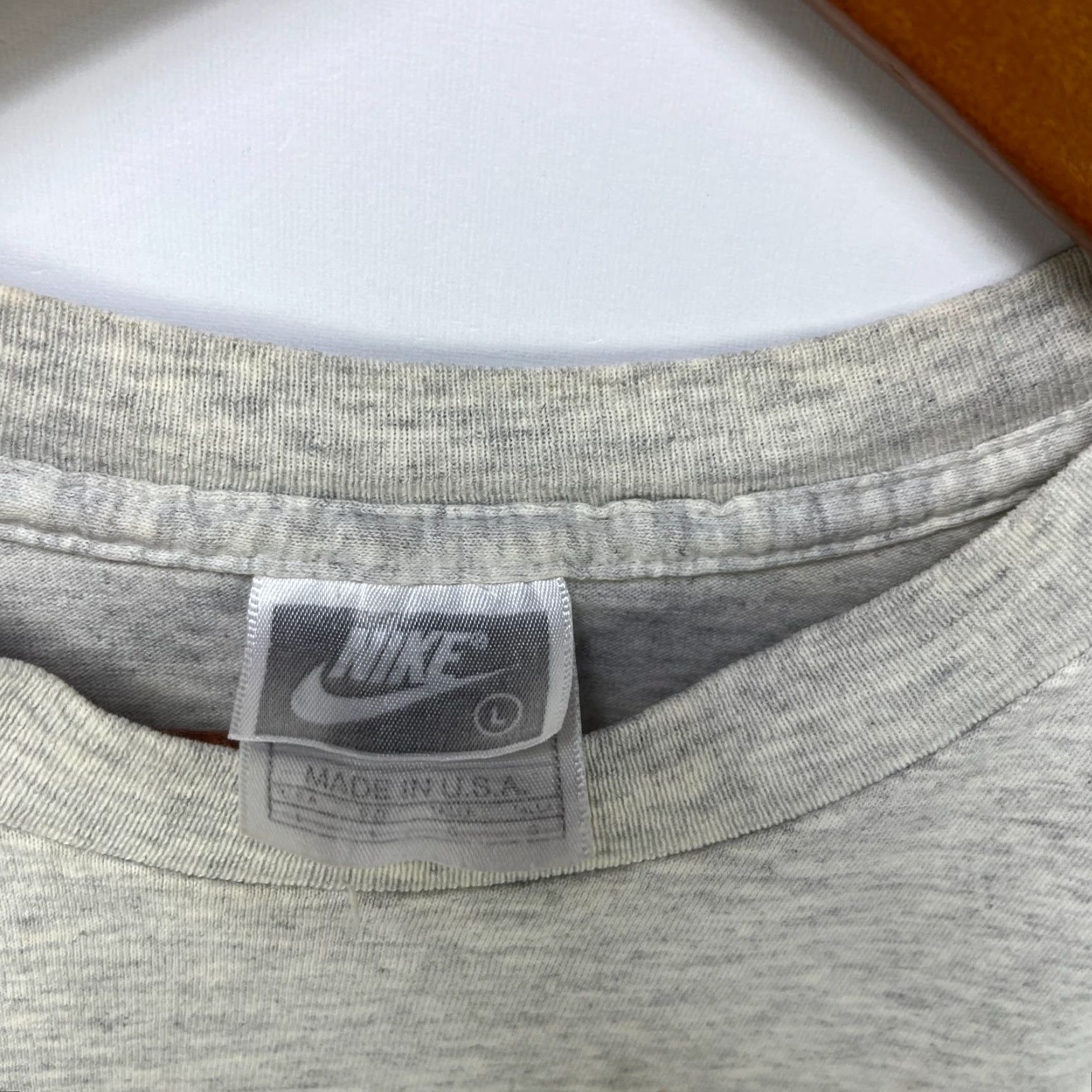 Nike VINTAGE Nike T-Shirt 90s Michael Jordan's Restaurant Gray L Men Shirt Short Sleeve Crew Neck Logo 1990s Skull All Seasons Nike Air Size US L / EU 52-54 / 3 - 5 Thumbnail