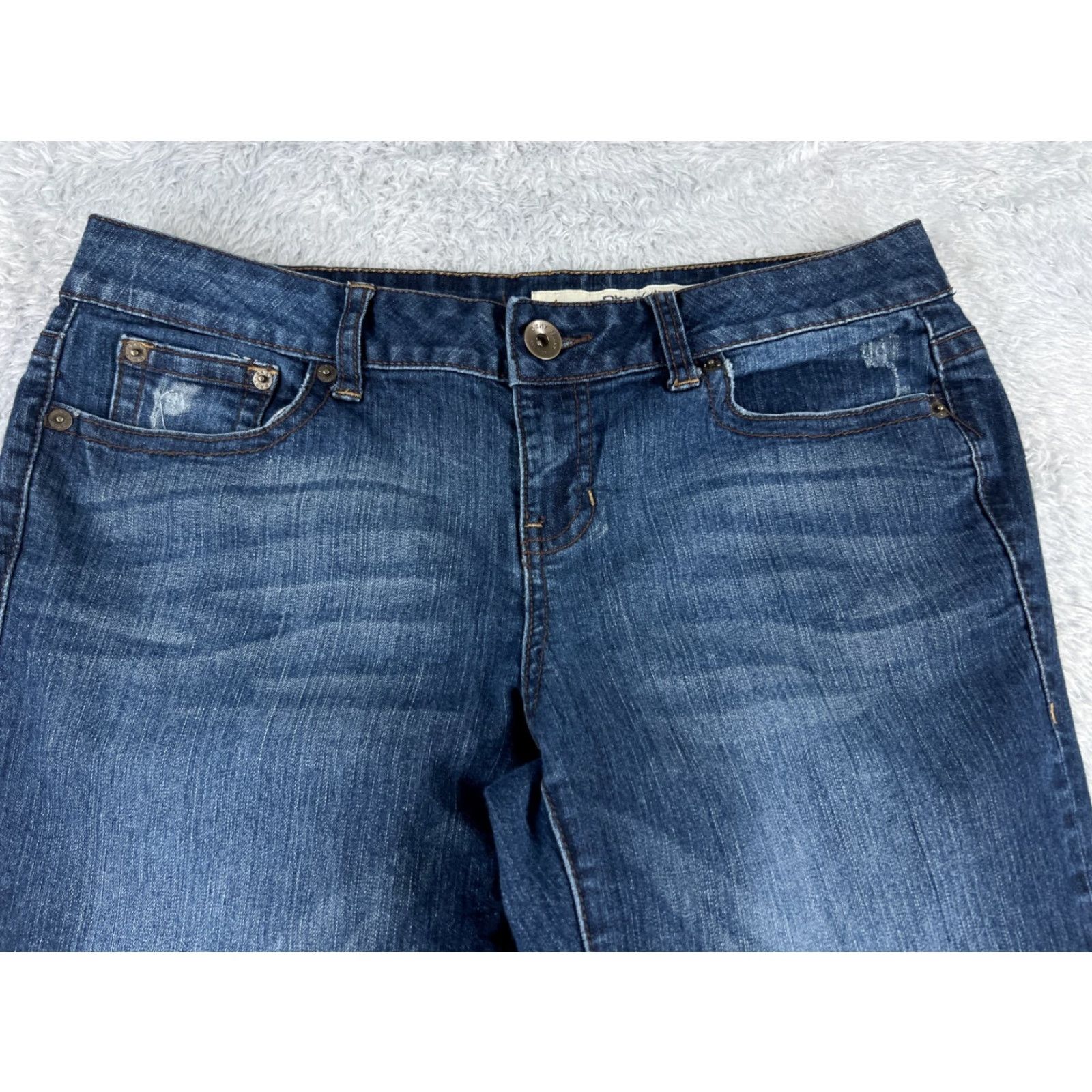 DKNY DKNY Jeans Women's 8 Blue Denim Bootcut Mid Wash Distressed Cotton 32x31 Pants Womens Jeans Bootcut Denim Blue 90s Modern Size 30" / US 8 / IT 44 - 4 Thumbnail
