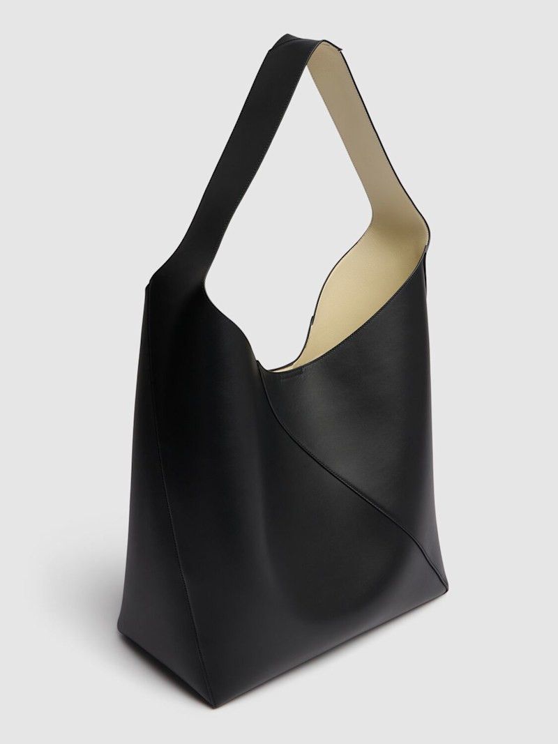 Jil Sander o1w1db10825 Size: OS / Leather Shoulder Bag in Black Size ONE SIZE - 5 Thumbnail