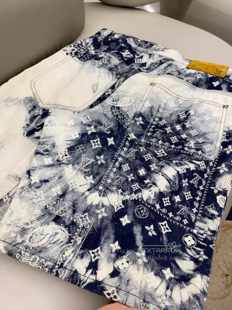 Louis Vuitton Louis Vuitton Cashew flower shorts Size US 29 - 4 Thumbnail