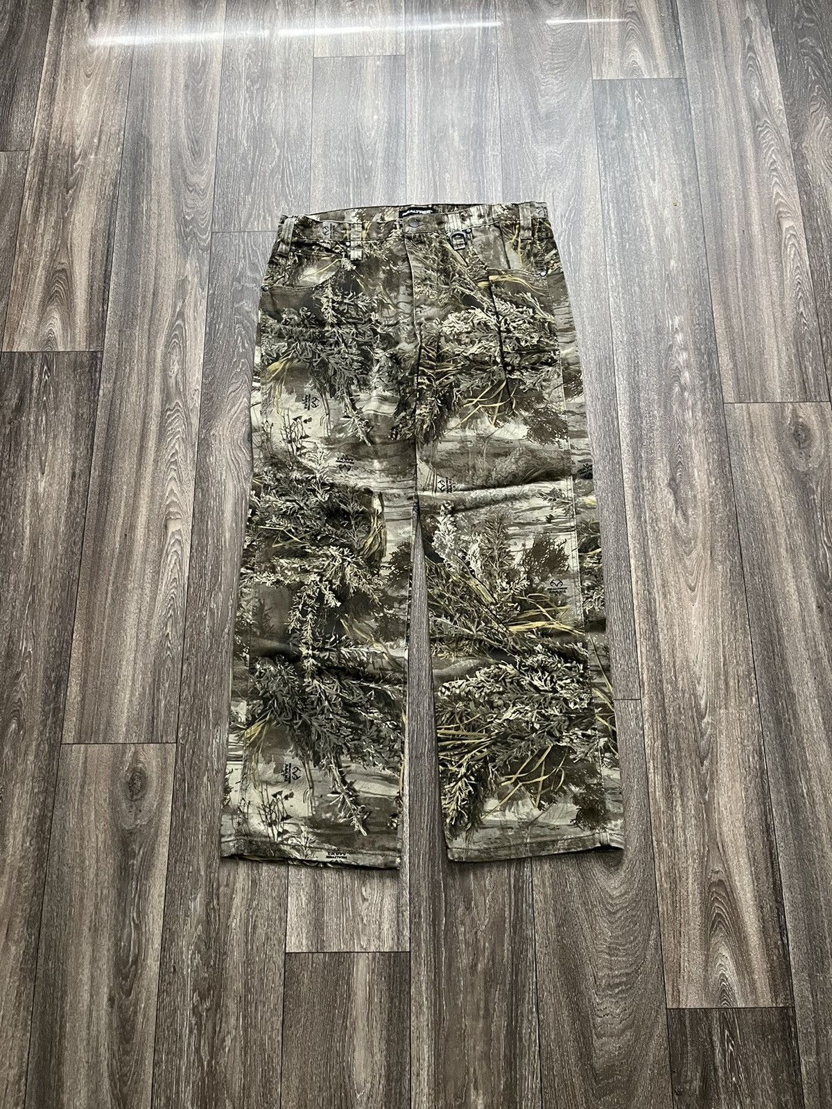 Image of Crazy Vintage Baggy Carhartt Style Camo Pants in Realtree, Men's (Size 36)