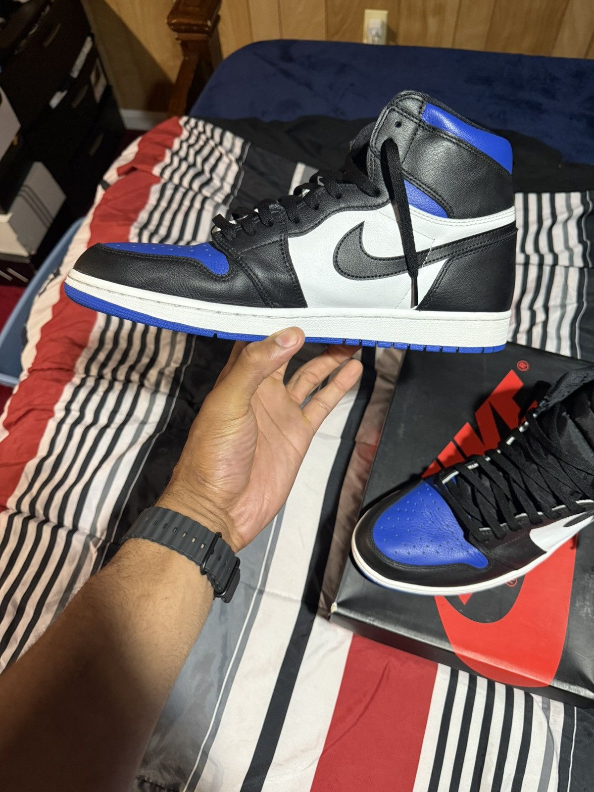 Jordan Brand Size 15 - Jordan 1 Retro High OG Royal Toe 2020 Size US 15 / EU 48 - 4 Thumbnail