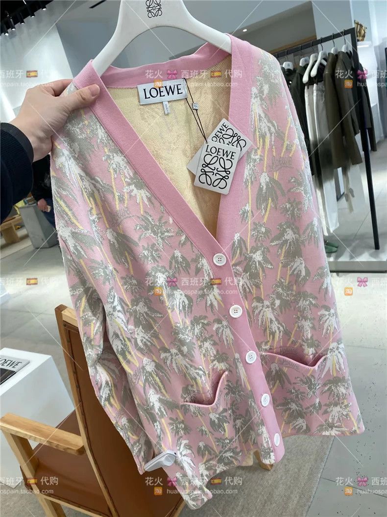 Loewe LOEWE A pink V-neck knit sweater for ladies Size XS / US 0-2 / IT 36-38 - 1 Thumbnail