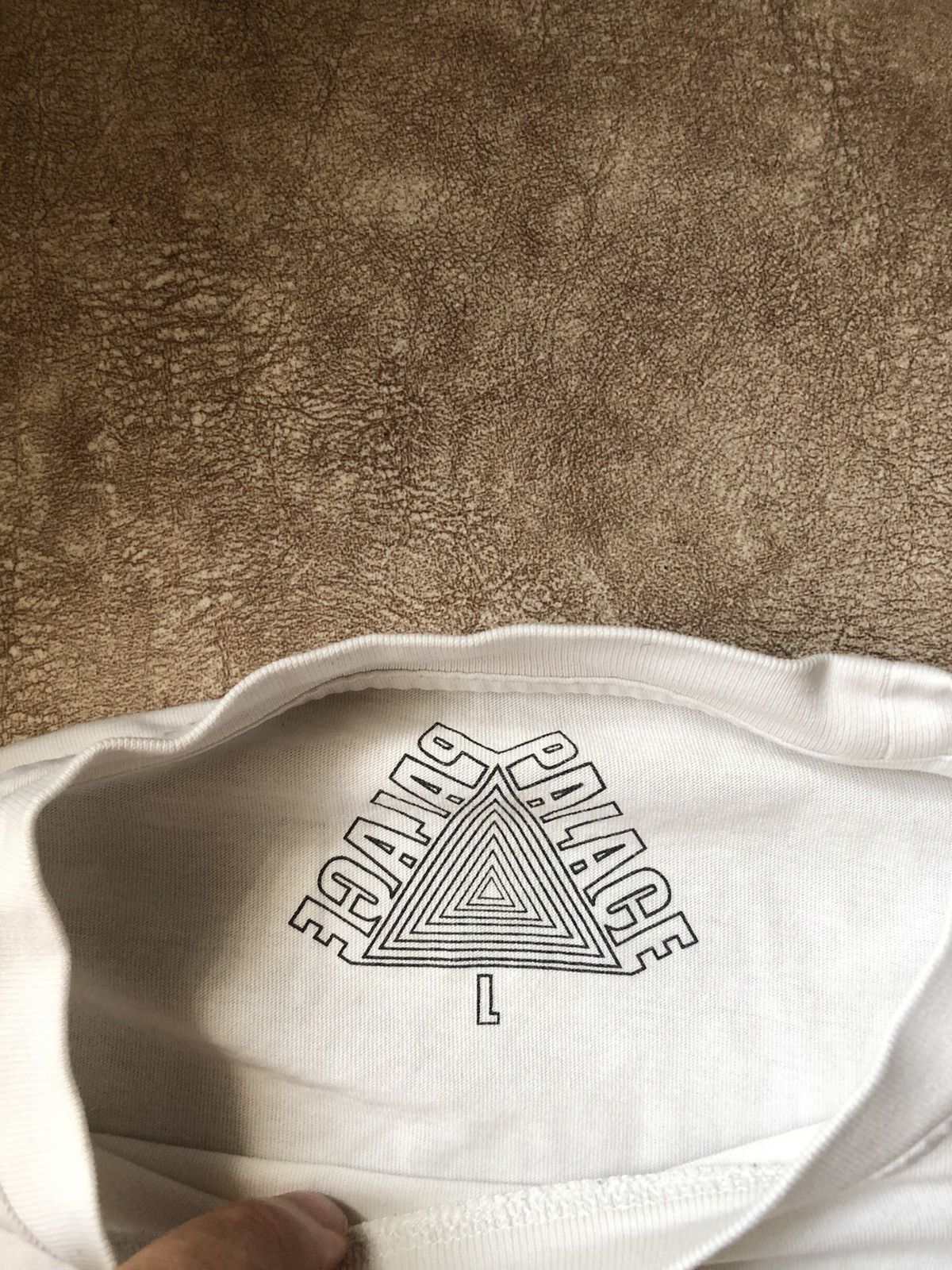 Palace T shirt Palace black hole Size US L / EU 52-54 / 3 - 4 Thumbnail