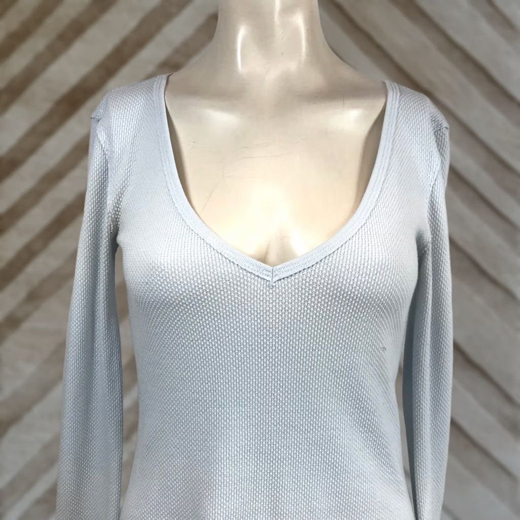 Vintage We The Free We The Free Light Blue Waffle Knit Thermal V-Neck Lace Cuff Top Shirt Women XS-M Long Sleeve Boatneck/V-Neck? Size S / US 4 / IT 40 - 1 Thumbnail