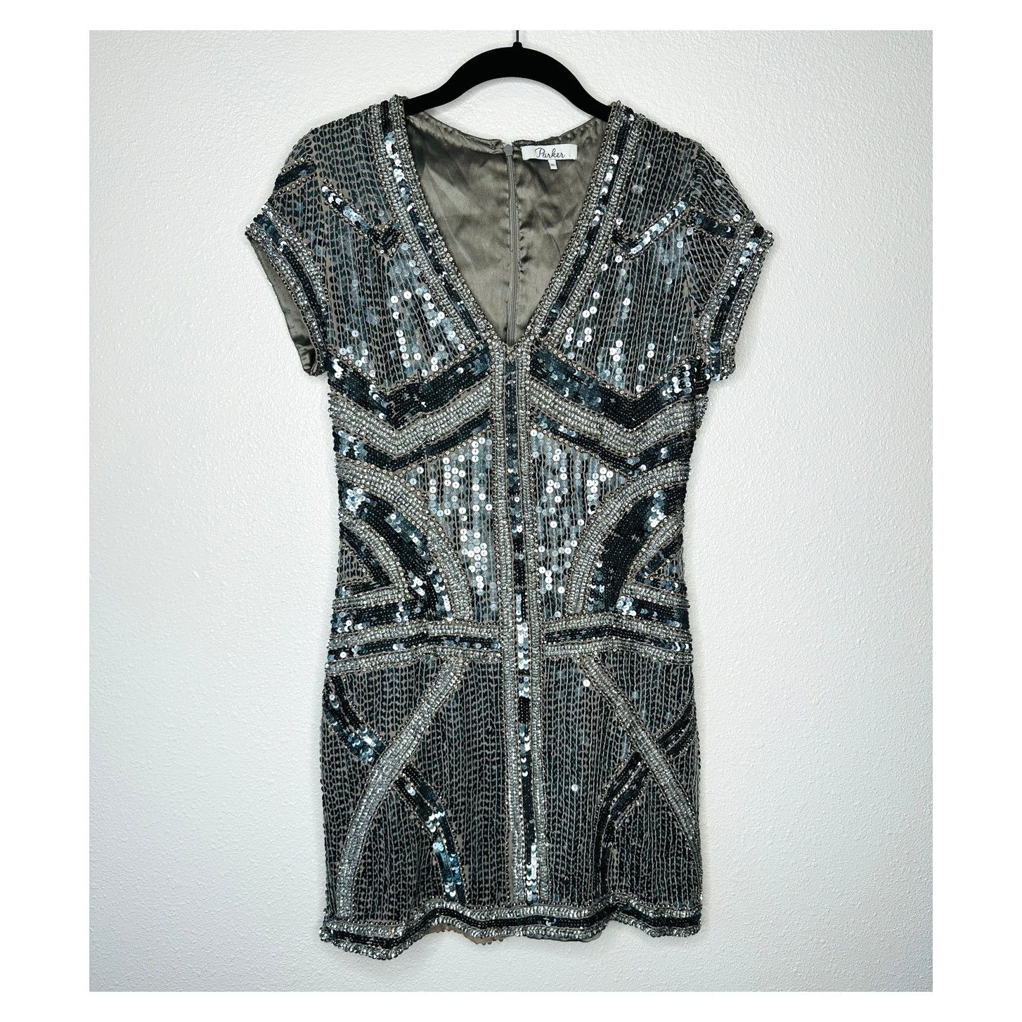 Parker Parker Silver Rose Gold Sequin Aztec VNeck Mini Dress S Size S / US 4 / IT 40 - 4 Thumbnail