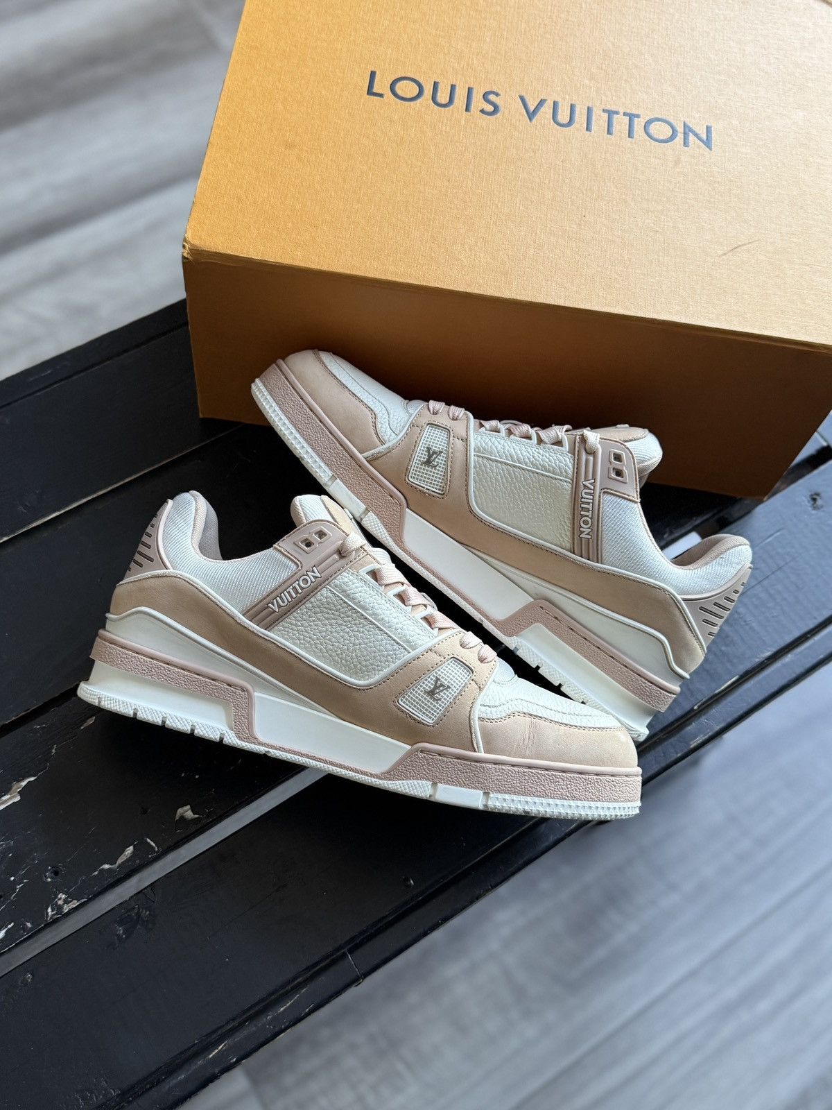 Louis Vuitton Louis Vuitton LV Trainer Sneaker Pink Signature Size US 9 / EU 42 - 2 Thumbnail