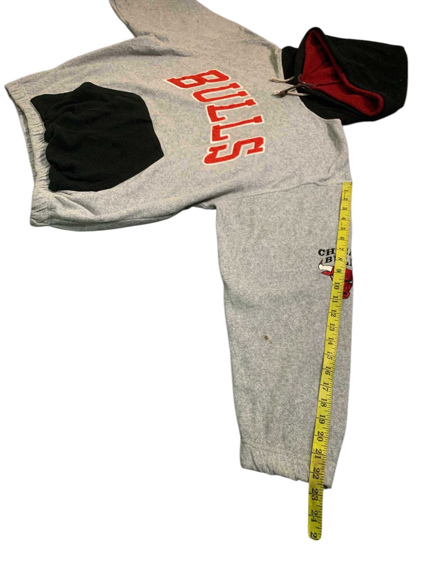 NBA Rare Design Vintage NBA Chicago Bulls Double Hoodie Sweater Size US L / EU 52-54 / 3 - 16 Thumbnail