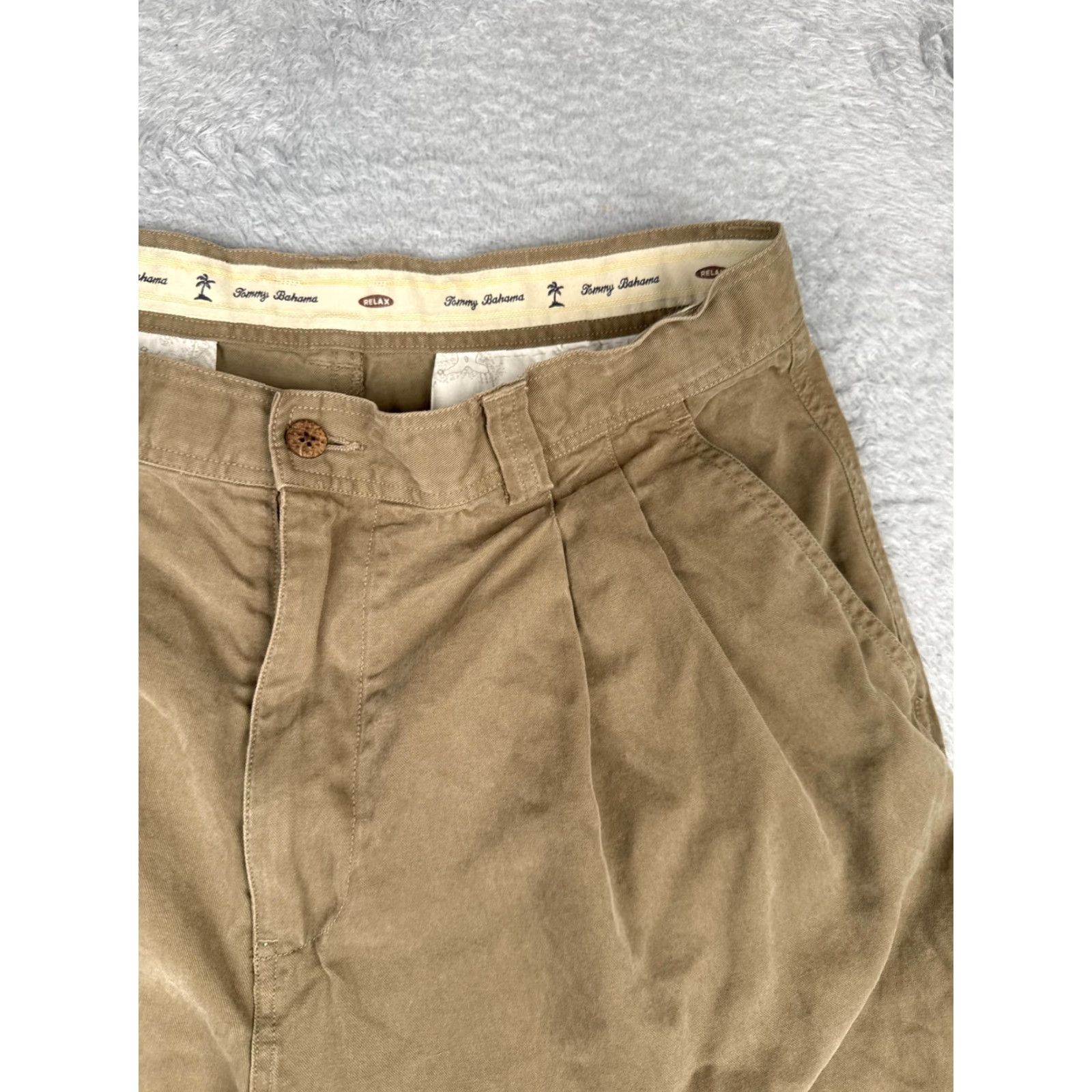 Tommy Bahama Tommy Bahama Shorts Mens 36 Khaki Relax Pleated Chino Zip Fly Map Lining Resort Size US 38 / EU 54 - 5 Thumbnail