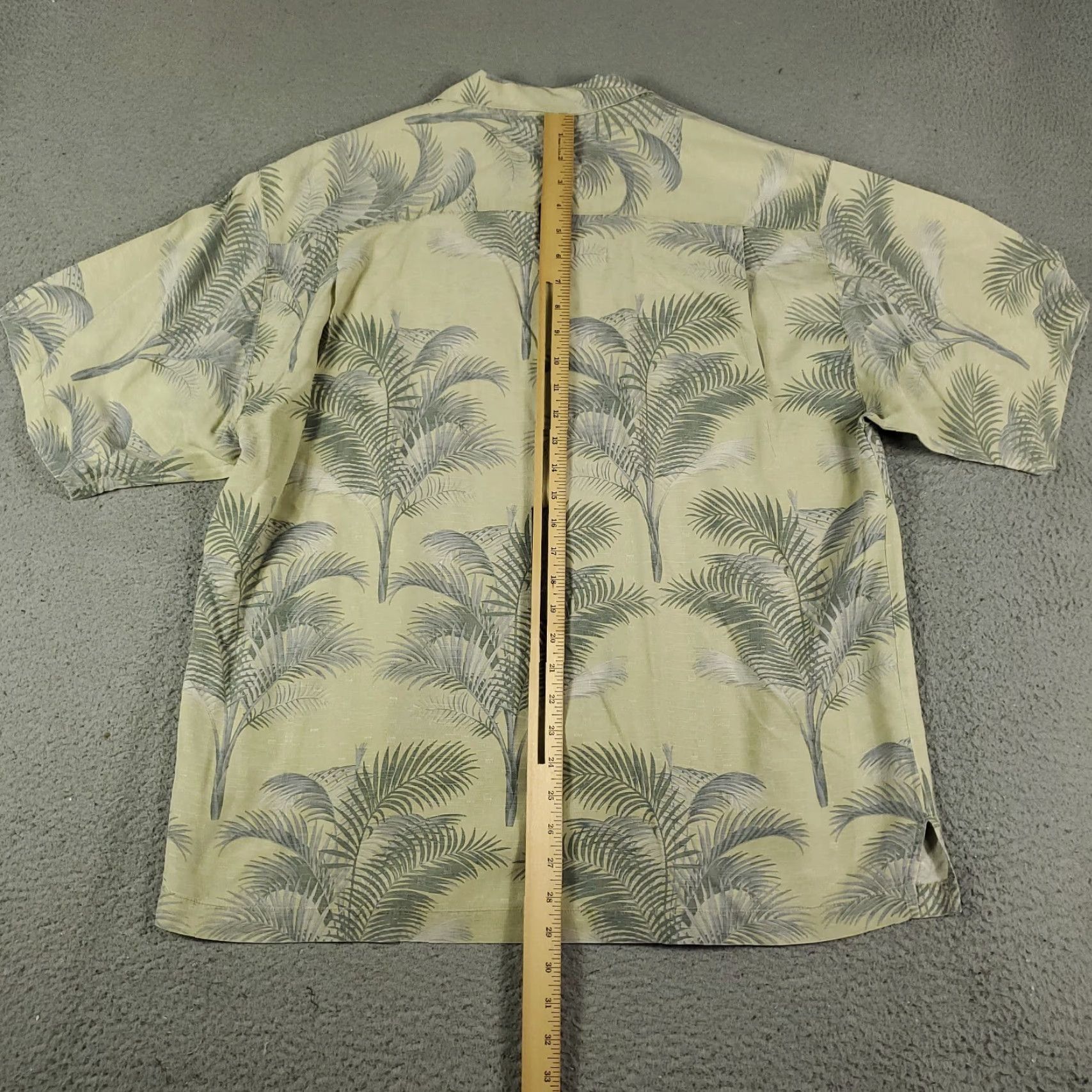 Tommy Bahama Tommy Bahama Shirt Mens Large Yellow Hawaiian Button-Up Short Sleeve Silk Floral Tropical 90s Beach Colorful Mens Size US L / EU 52-54 / 3 - 3 Thumbnail