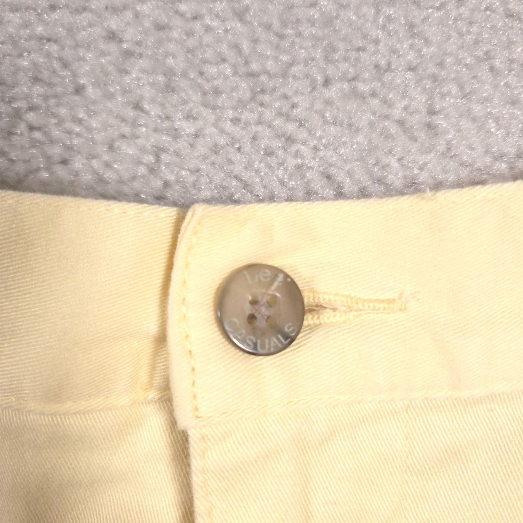 Lee VINTAGE? Lee Casuals Shorts Womens 12 Yellow Stretch Cotton Zip Fly Front Pockets Summer Size 34" / US 12 / IT 48 - 5 Thumbnail
