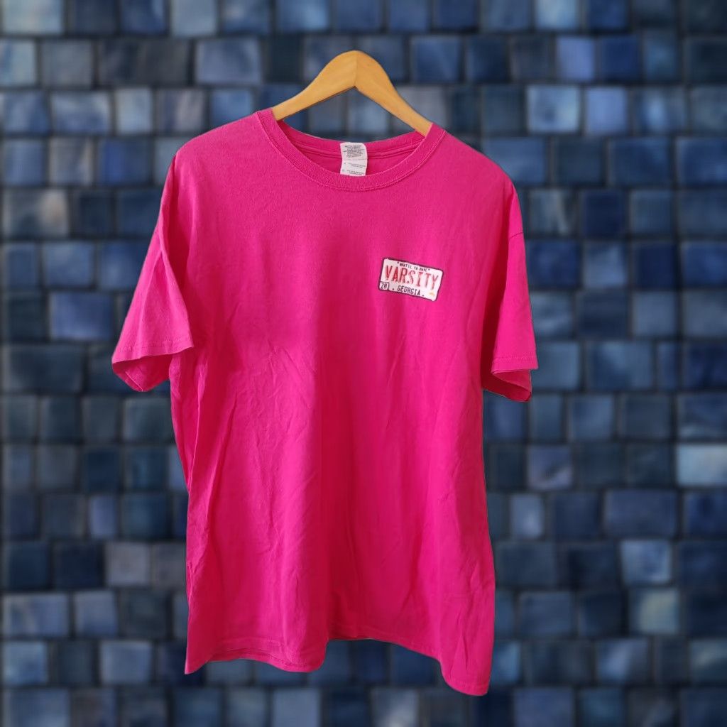 Varsity Gildan T-Shirt Womens L Pink Short Sleeve Crew Neck Shirt Womens L Pink Short Sleeve Crew Neck Cotton Vintage No (Size Large)