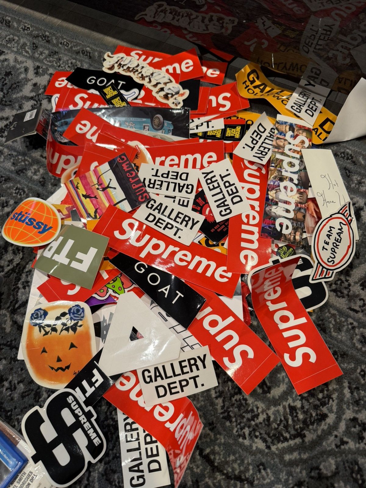 Supreme Supreme stickers bundle Size ONE SIZE - 1 Preview