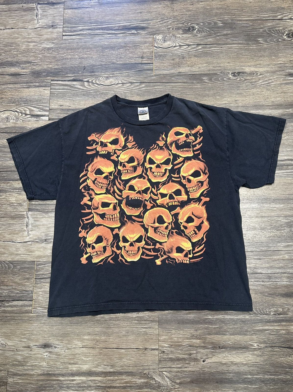Vintage Vintage Flaming Skulls Cropped T-Shirt Size US XL / EU 56 / 4 - 1 Thumbnail