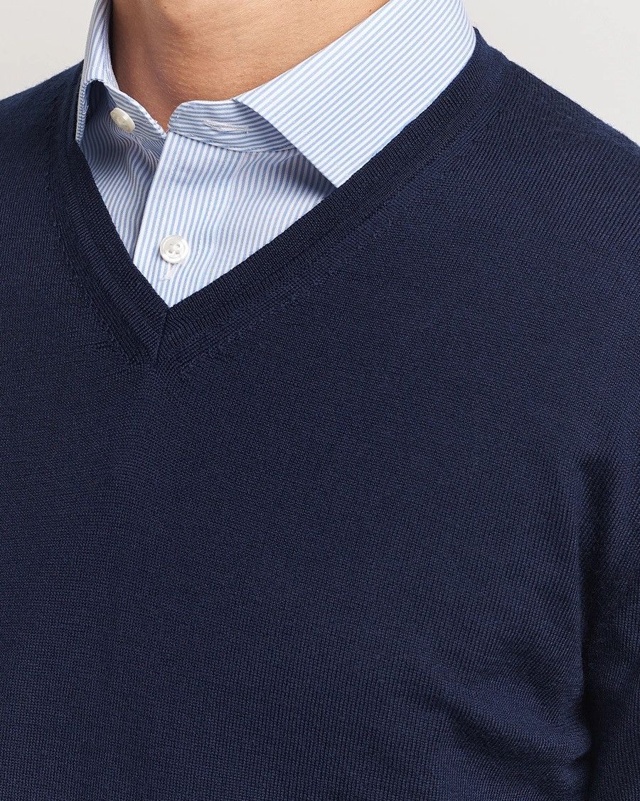 Charles Tyrwhitt × Designer Charles Tyrwhitt Wool V-Neck Sweater Size US XS / EU 42 / 0 - 9 Thumbnail