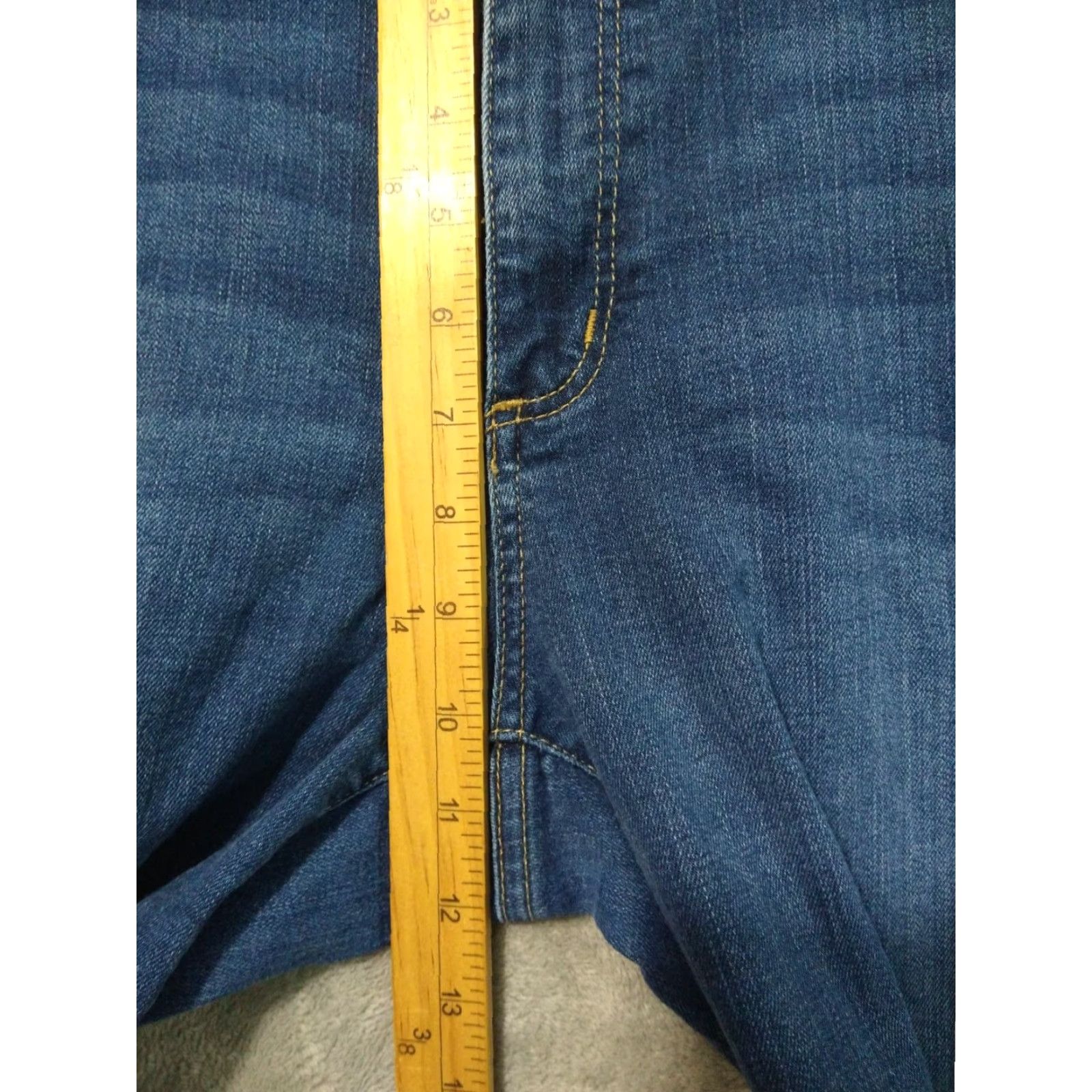 Eddie Bauer Eddie Bauer Jeans Womens 18 Blue Denim Slightly Curvy Bootcut Dark Wash Stretch Jeans Women 18 Plus Blue Eddie Bauer」を Size 40" / US 18 - 4 Thumbnail