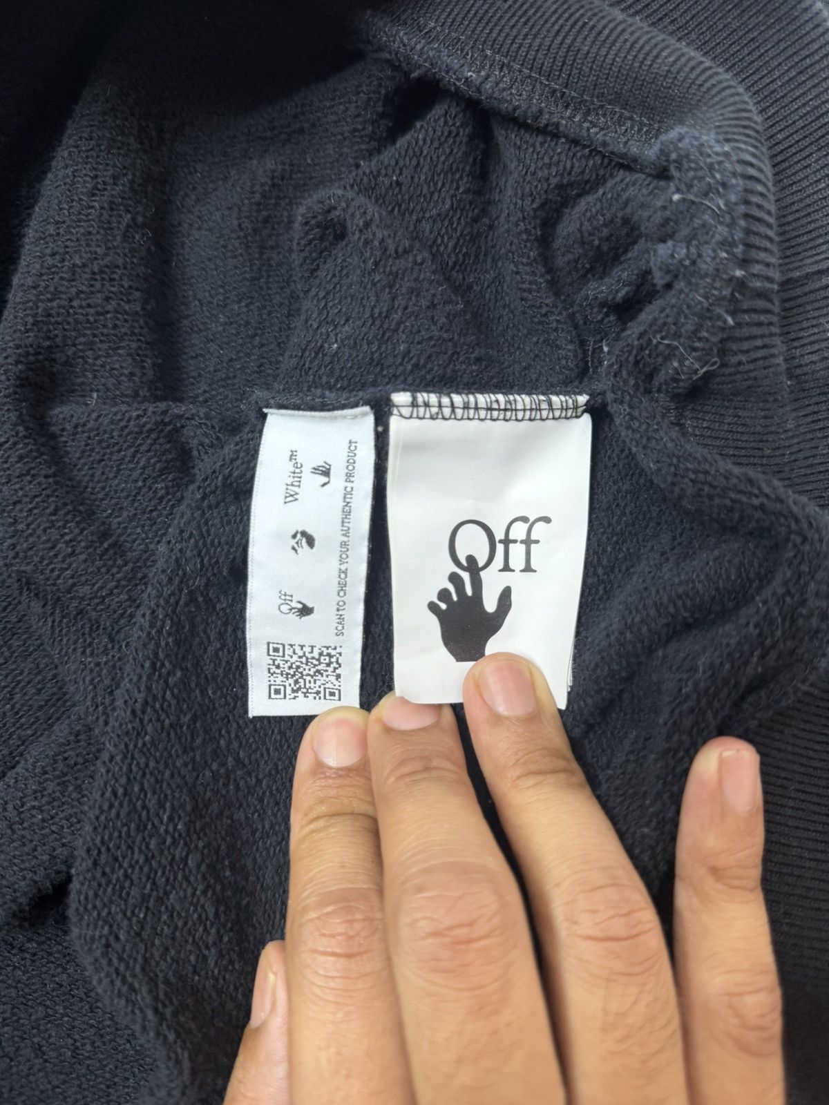 Off-White OFF WHITE CARAVAGGIO LUTE SLIM CREWNECK Size US XL / EU 56 / 4 - 8 Thumbnail