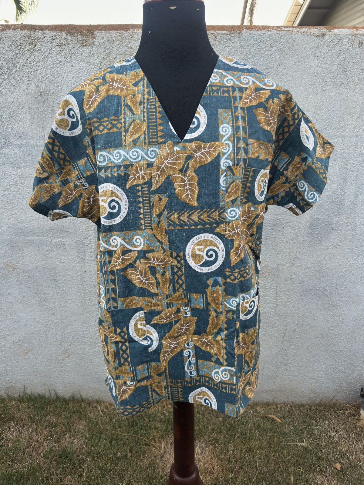 Reyn Spooner Reyn Spooner Scrub Hawaii Permanente Medical Group Men’s M Size US M / EU 48-50 / 2 - 1 Thumbnail