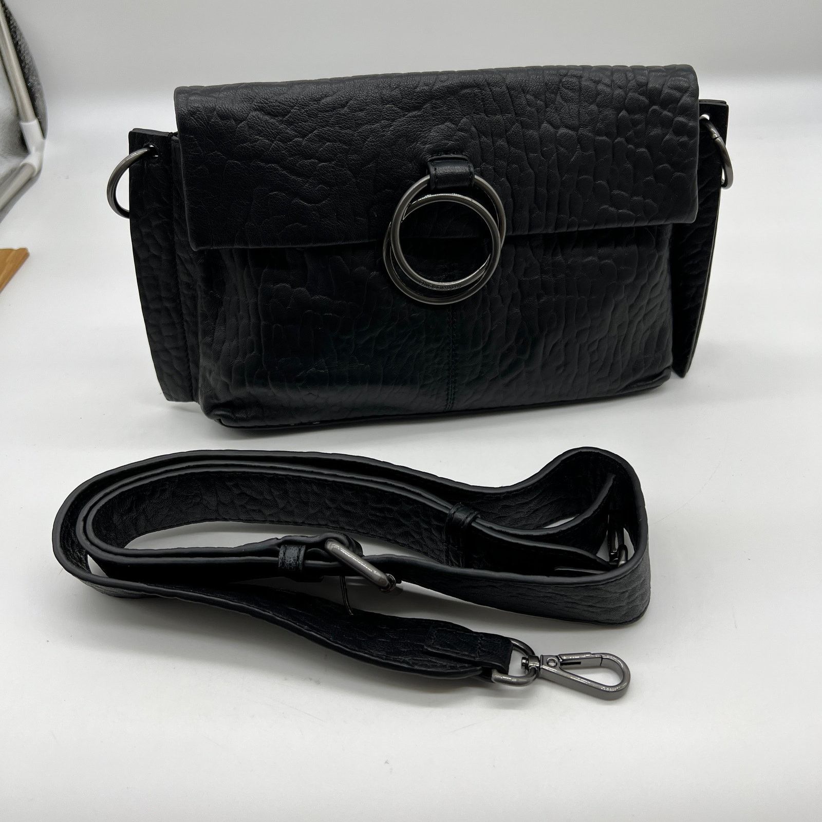 Other Vince Camuto Bubble Lamb Leather Livy Crossbody Bags Black Size ONE SIZE - 3 Thumbnail