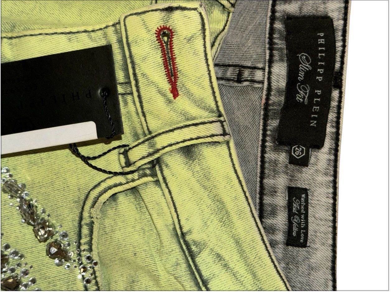 Philipp Plein Philipp Plein light-wash jeans -rhinestones– new with tags Size 26" / US 2 / IT 38 - 3 Thumbnail