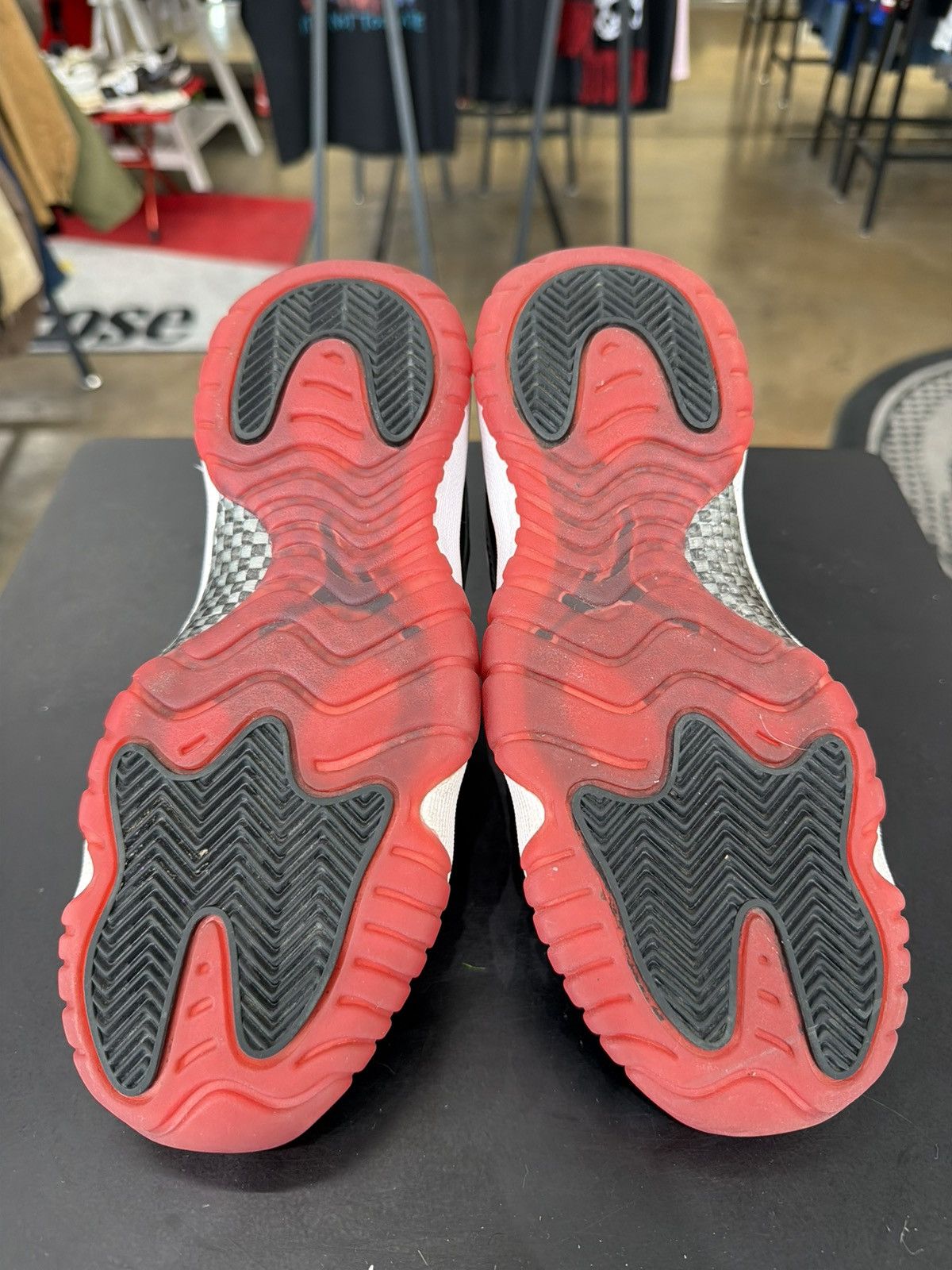 Jordan Brand Air Jordan 11 Low Concord Bred Size 5Y (2020) Size US 5 / EU 37 - 9 Thumbnail