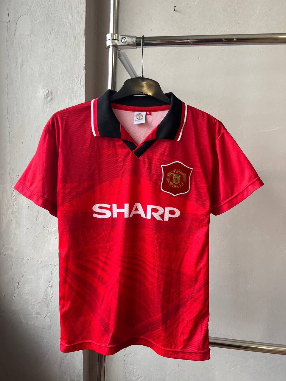 Vintage 1994/96 MANCHESTER UNITED REMAKE HOME SOCCER JERSEY SHIRT S Size US S / EU 44-46 / 1 - 3 Thumbnail