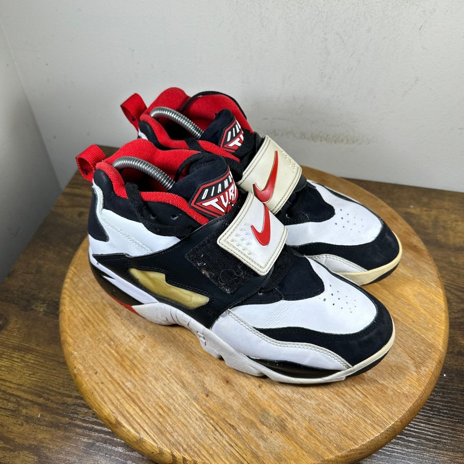 Nike Nike Air Diamond Turf 2017 49ers 309434-105 Mens Size 8 Size US 8 / EU 41 - 1 Thumbnail