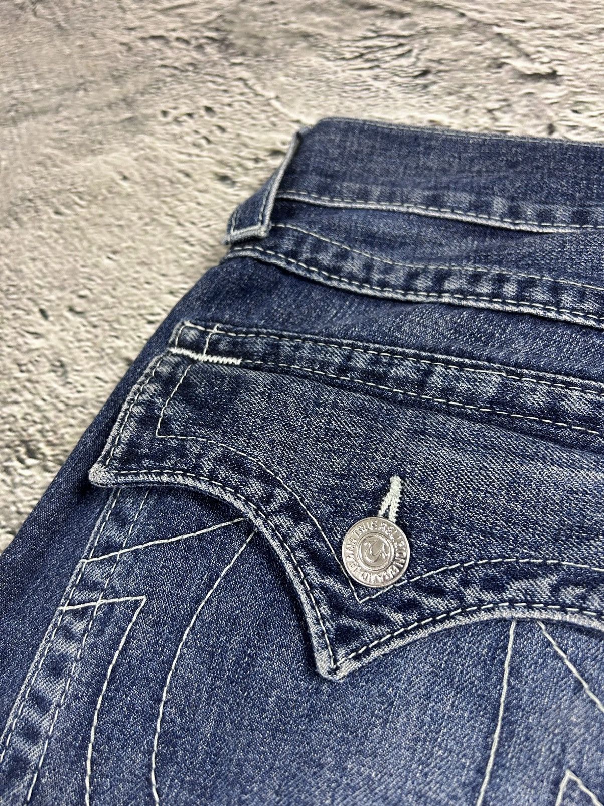 True Religion True Religion navy blue jeans white stitching Y2K Size US 34 / EU 50 - 5 Thumbnail