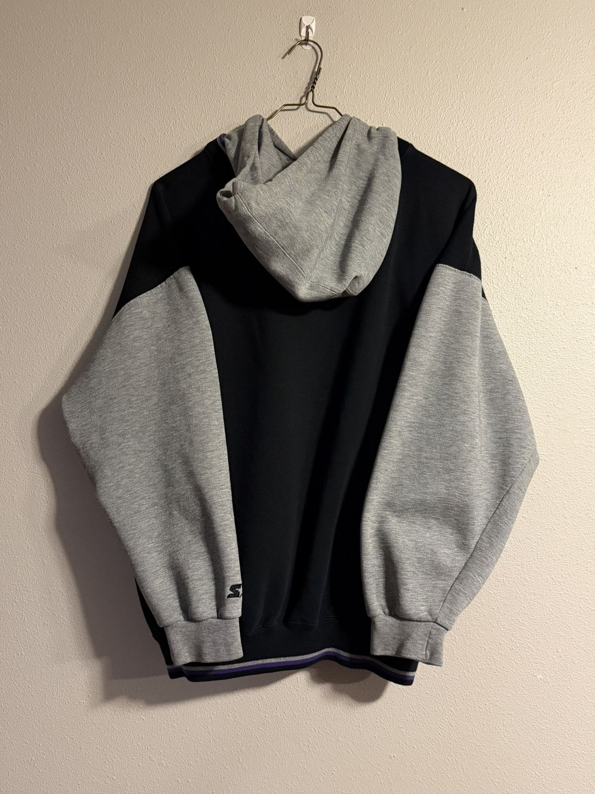 Starter vtg 90s Colorado Rockies two tone starter hoodie XL Size US XL / EU 56 / 4 - 6 Thumbnail