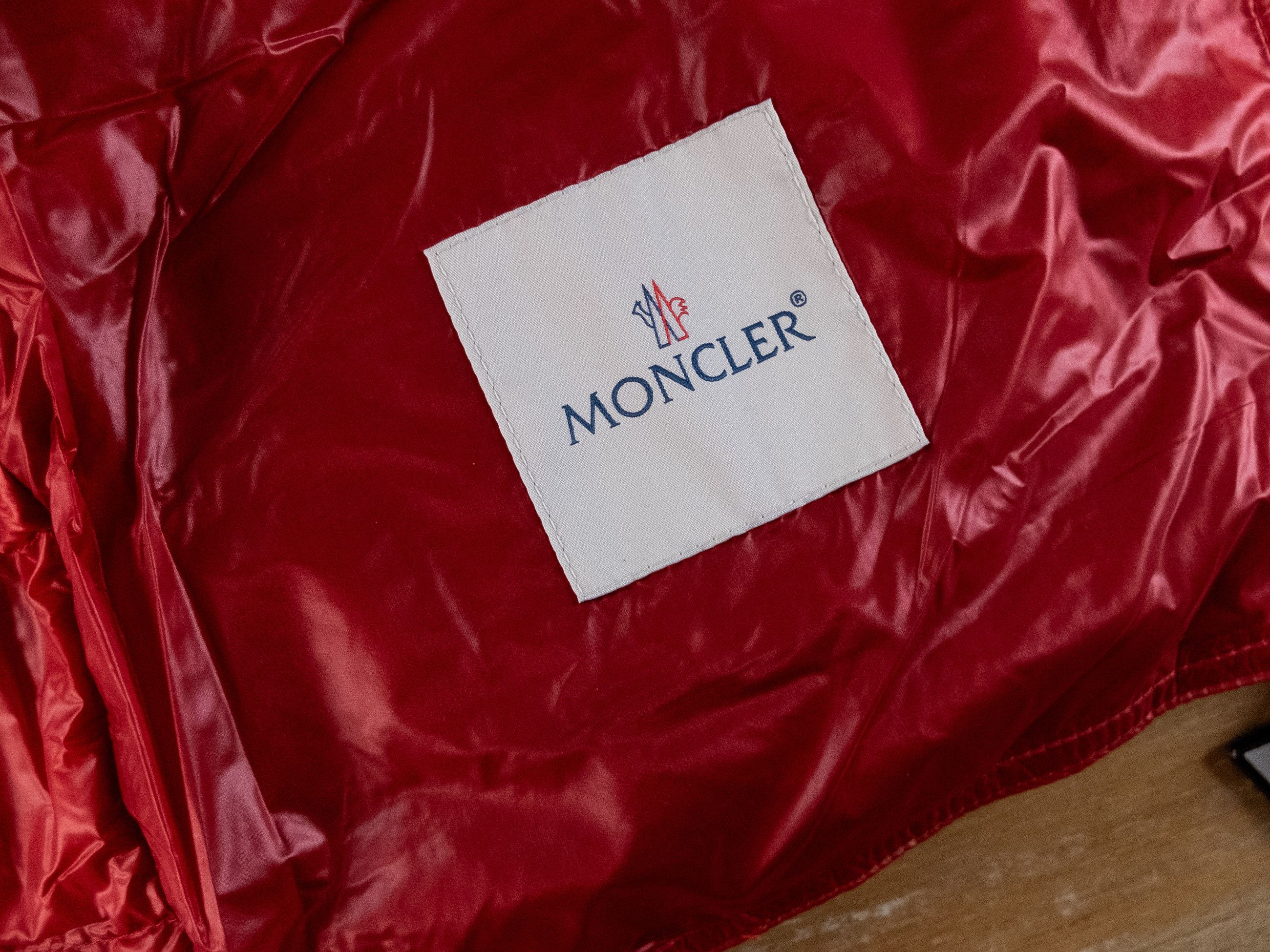 Moncler MONCLER Gui red padded quilted down vest Size 1 / Small Size US S / EU 44-46 / 1 - 12 Thumbnail