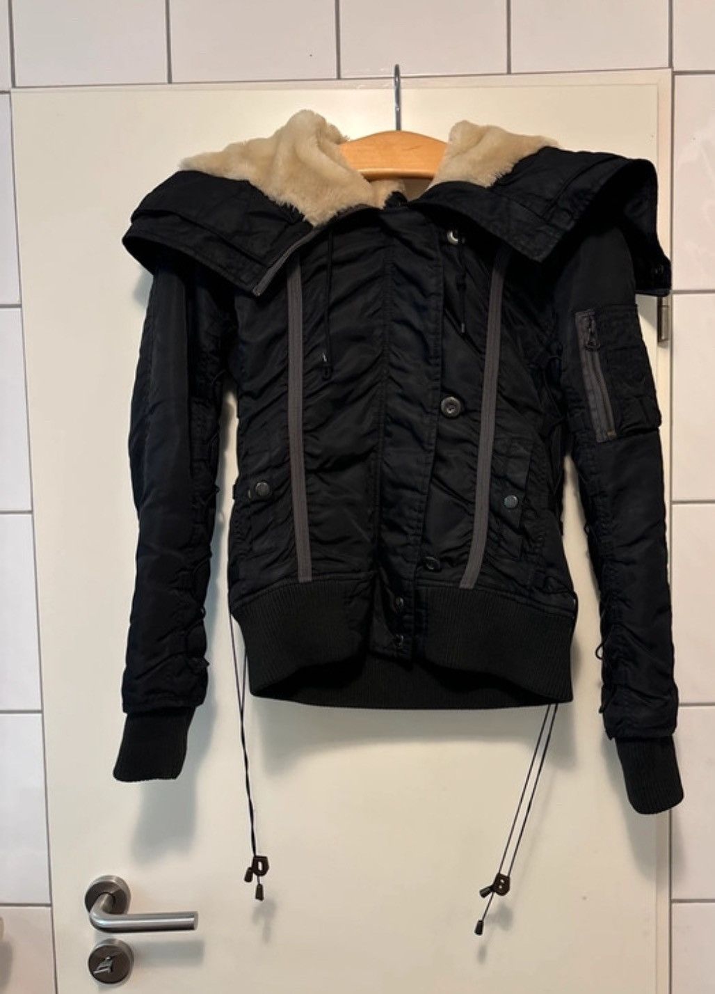 Avirex Avirex black bomber jacket Size US M / EU 48-50 / 2 - 10 Thumbnail