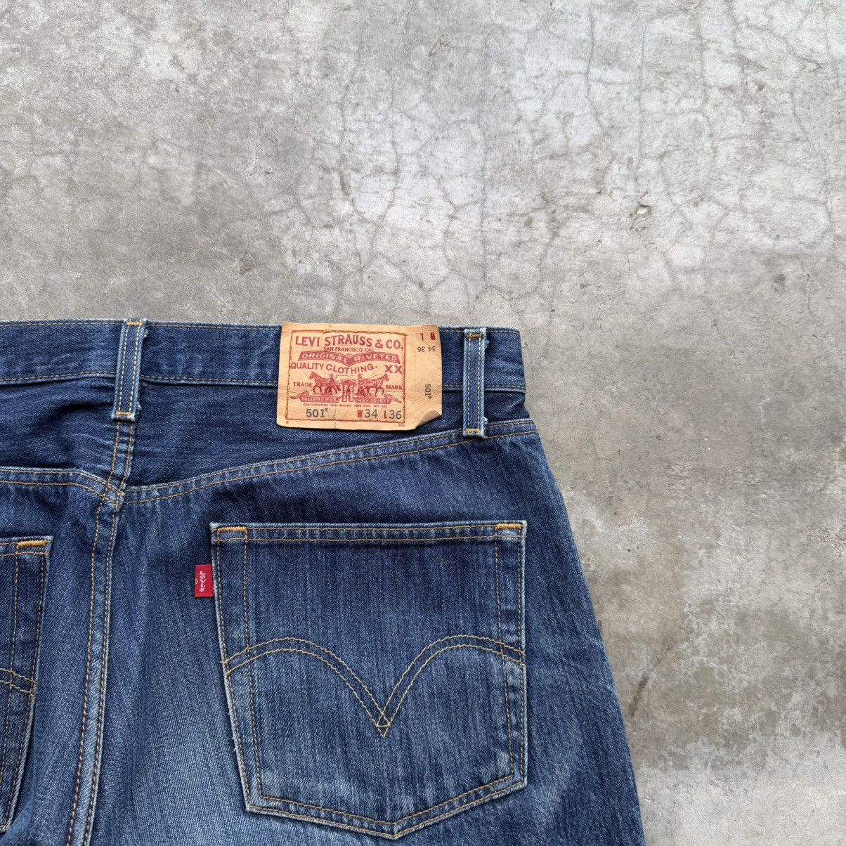 Levi's Vintage 2000’s levis 501 button fly denim jeans Size US 34 / EU 50 - 7 Thumbnail