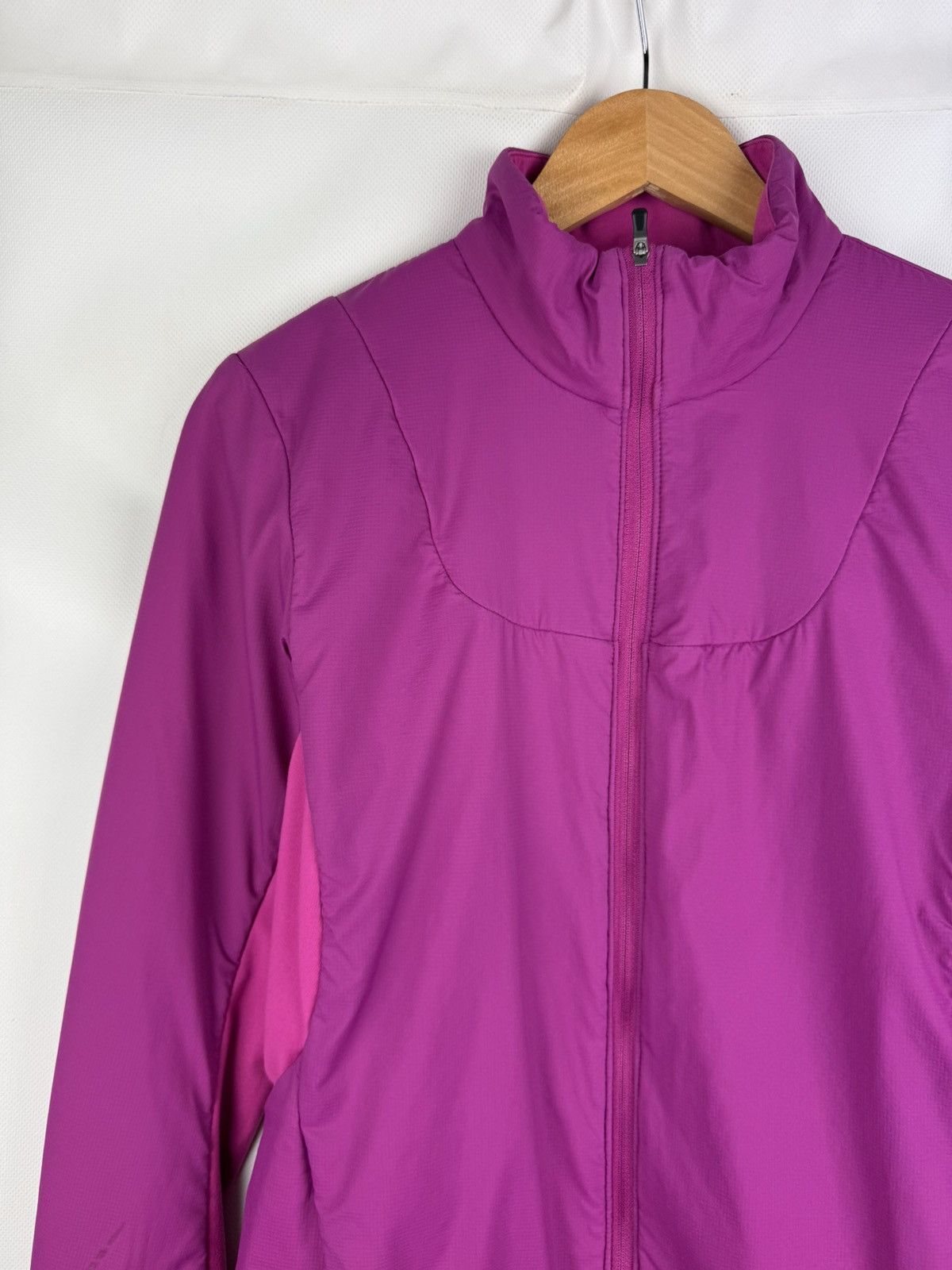 Arc'teryx Arcteryx Outdoor Nylon Atom LT Full Zip Windbreaker Jacket Size M / US 6-8 / IT 42-44 - 2 Thumbnail