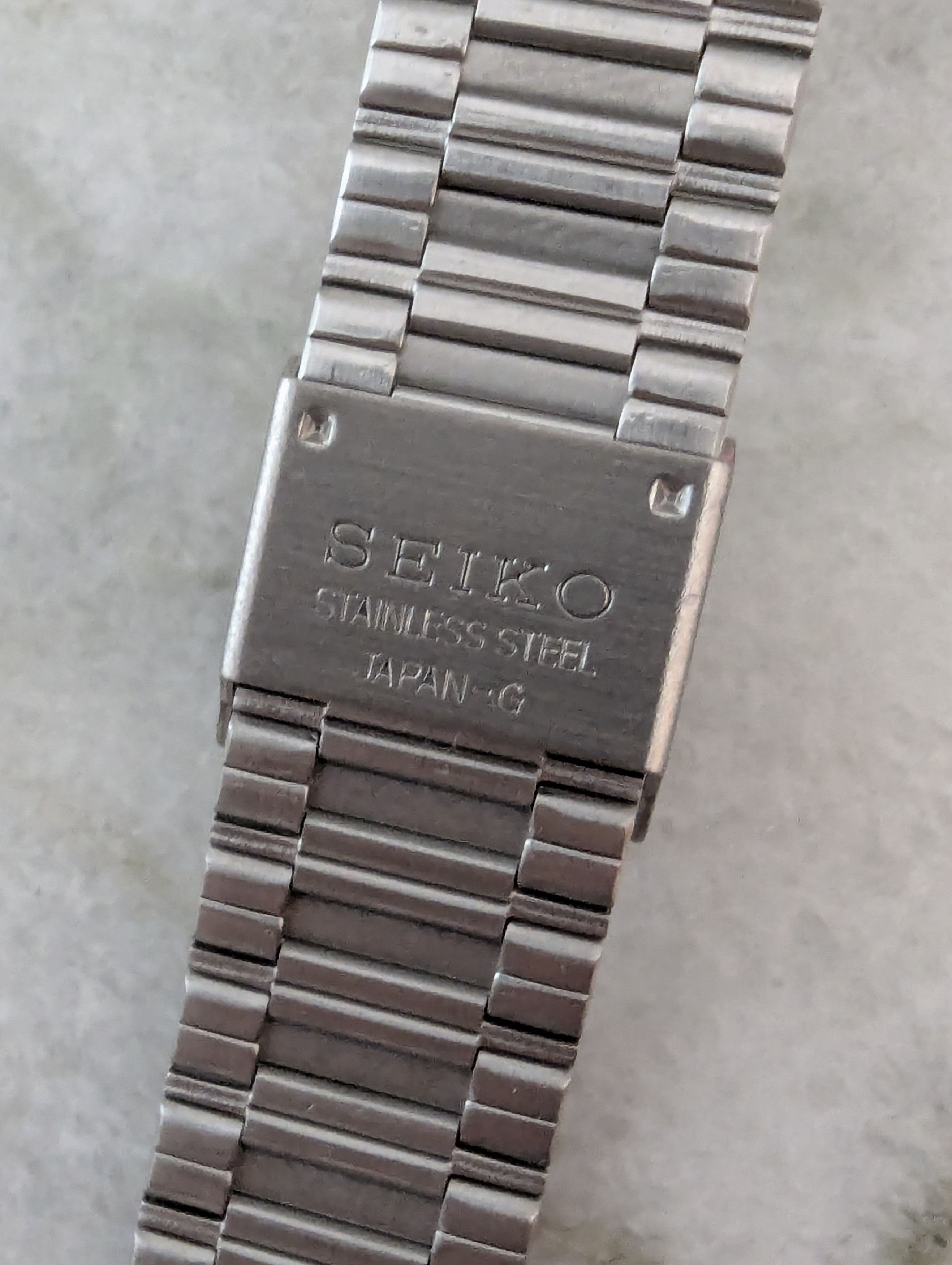 Seiko 1989 Seiko Session H.S.V. SATW013 5E31-5A70 Tank Watch Size 30 - 7 Thumbnail