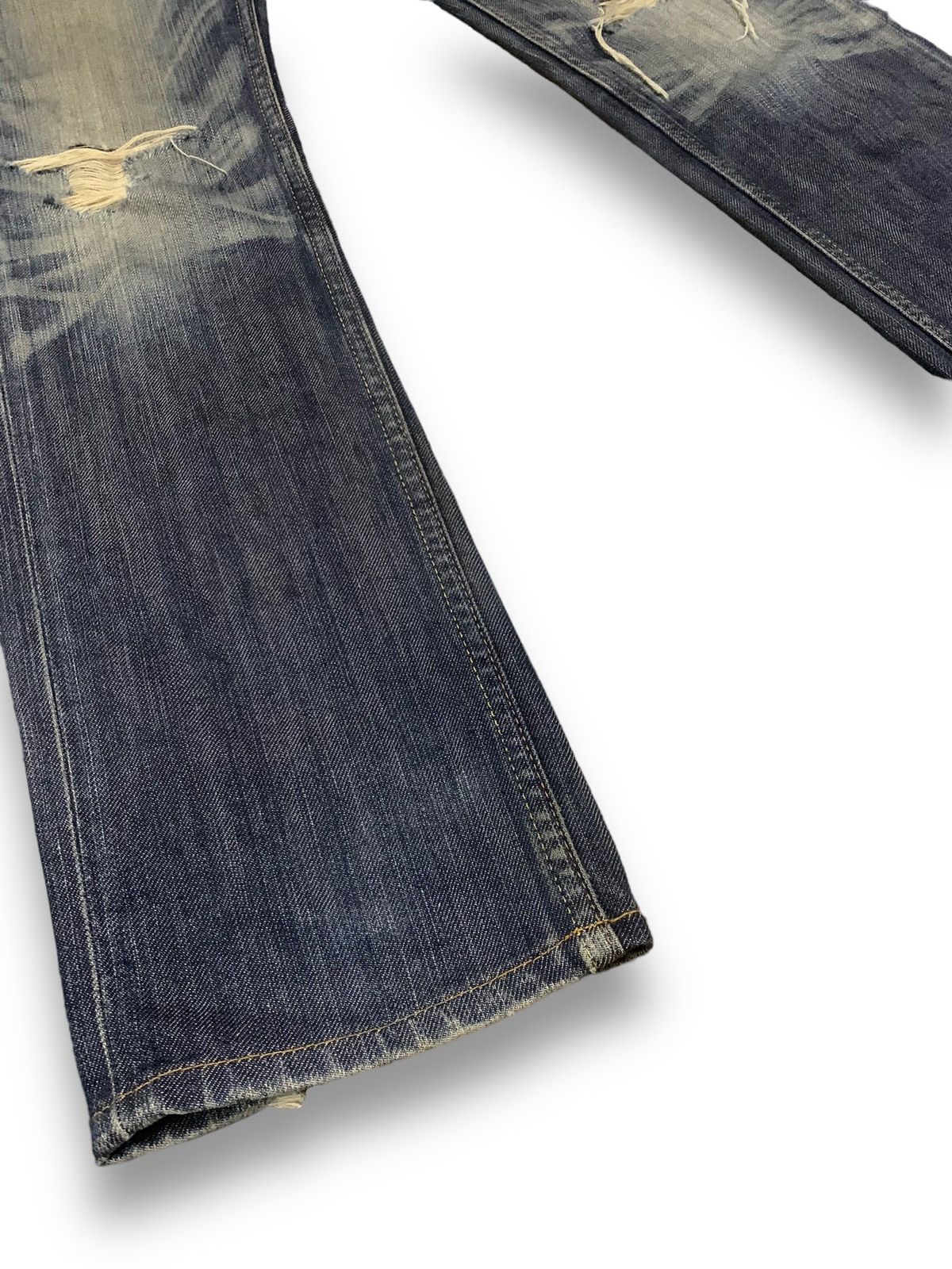 Levi's Vintage Clothing Vintage Y2K Levis 513 Honeycomb Slim Fit Distressed Jeans Size US 30 / EU 46 - 11 Thumbnail