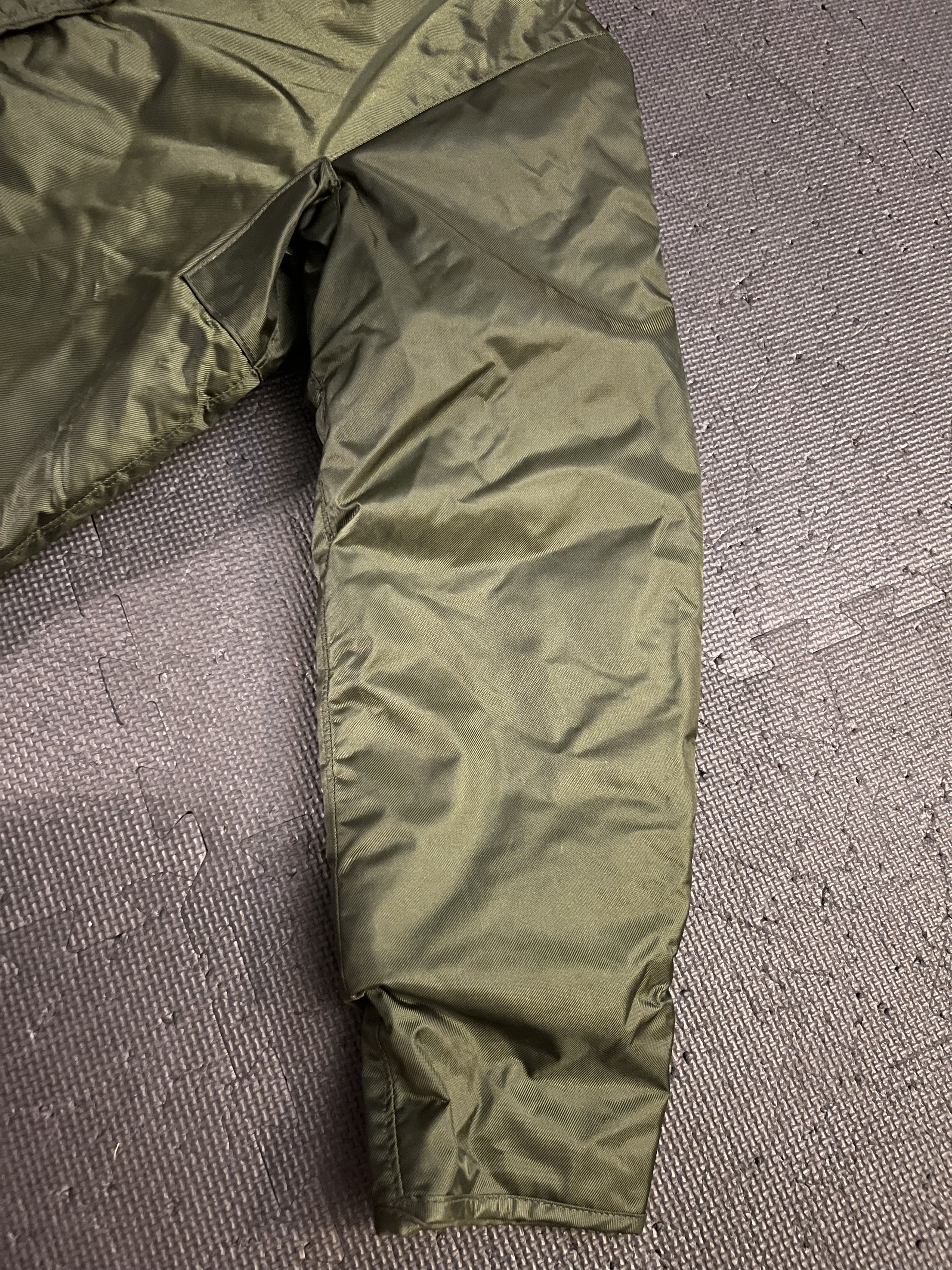 Alpha Industries Alpha Industries U.S. Military CW Bomber Jacket 1986 Vintage Size US L / EU 52-54 / 3 - 3 Thumbnail