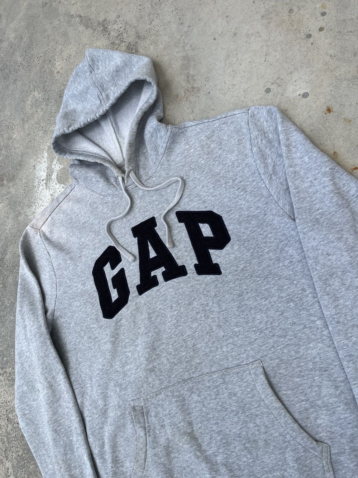 Gap × Vintage Vintage Faded Grey Gap Big Logo Hoodie Size US L / EU 52-54 / 3 - 5 Thumbnail
