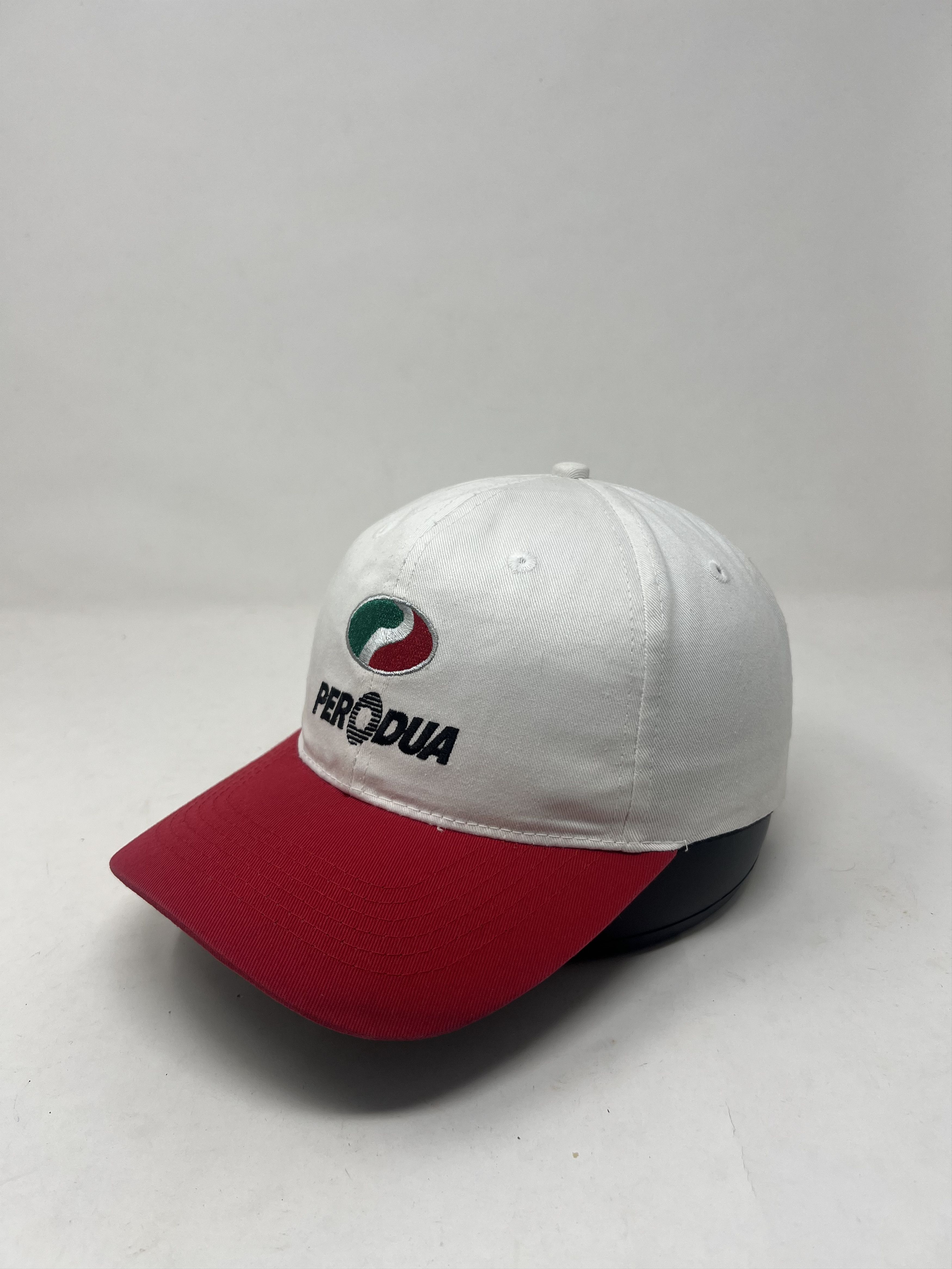 Vintage Vintage Perodua Hat Size ONE SIZE - 1 Thumbnail