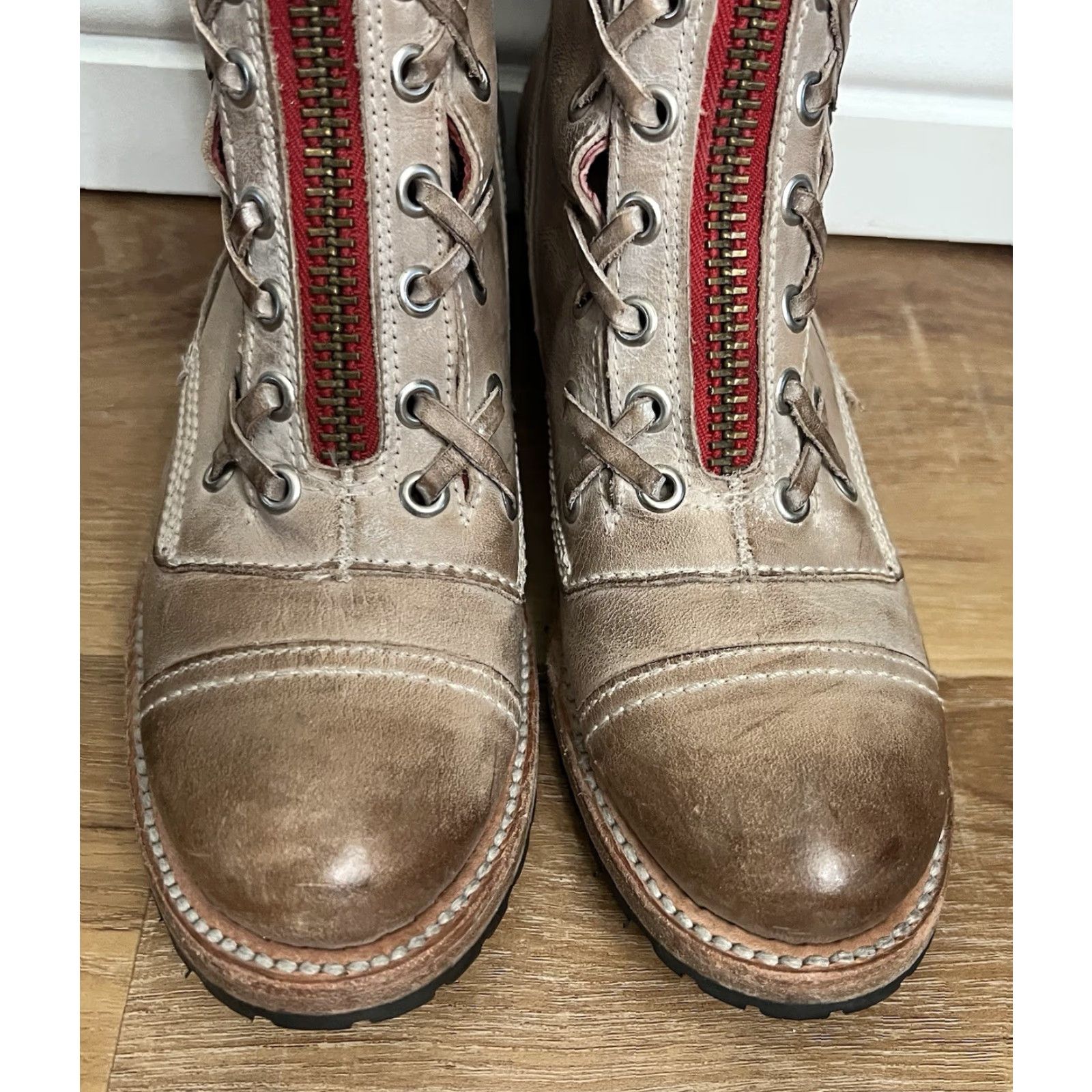 FREEBIRD VINTAGE Freebird By Steven Boots Women 7 Tan Lace Combat EUC Liverpool Leather Ankle Block Heel 50s Theme Size US 7 / IT 37 - 3 Thumbnail