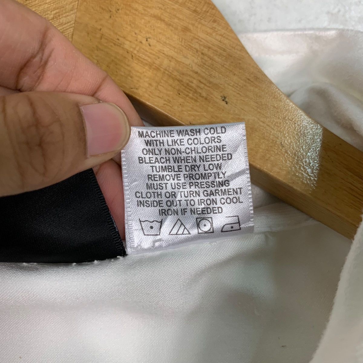 Sean John SEAN JOHN Embroidery Small Logo White Jacket #1134-C52 Size US XL / EU 56 / 4 - 16 Thumbnail