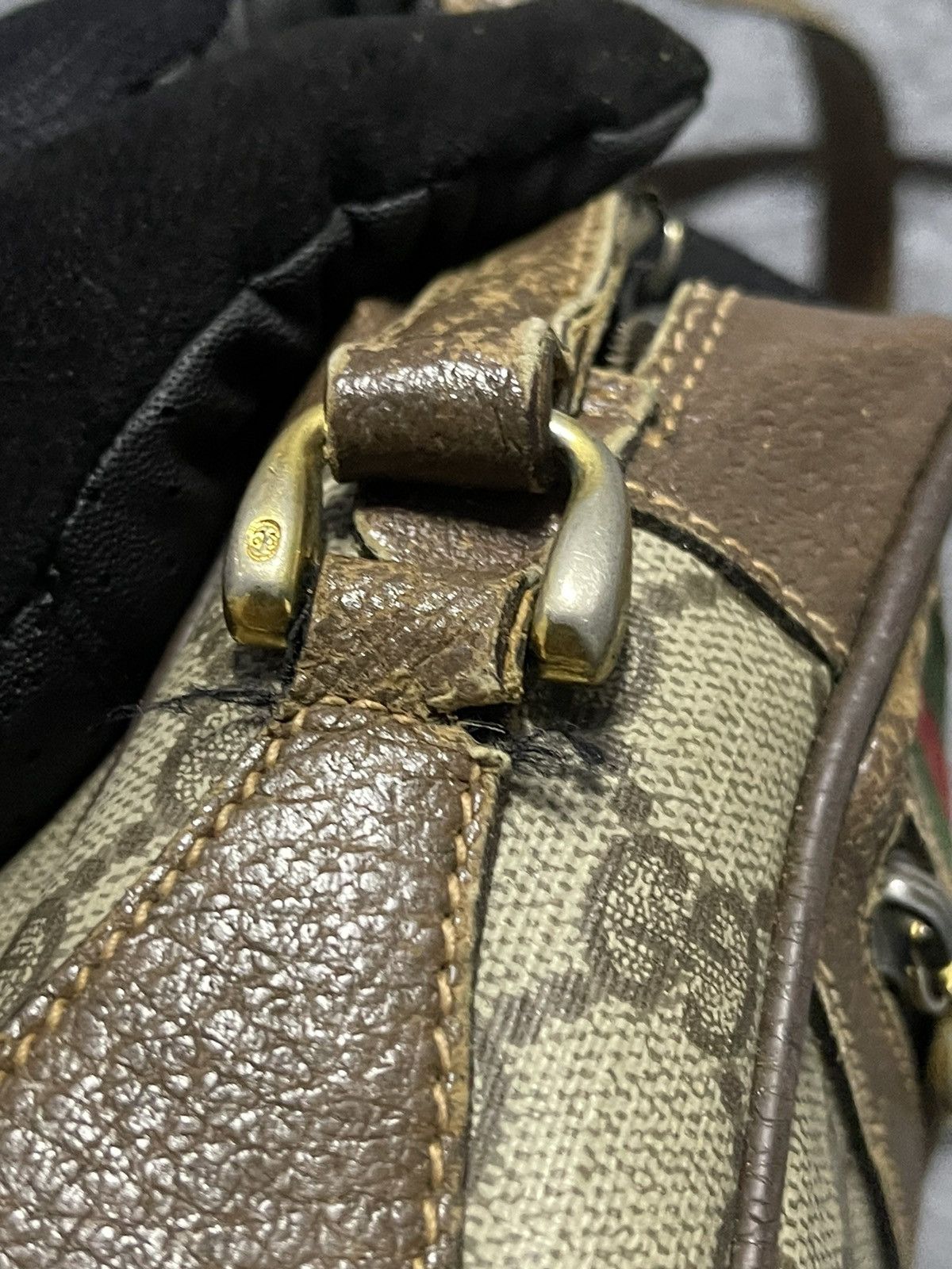 Gucci × Vintage Vintage Gucci Sling Bag Monogram Size ONE SIZE - 6 Thumbnail