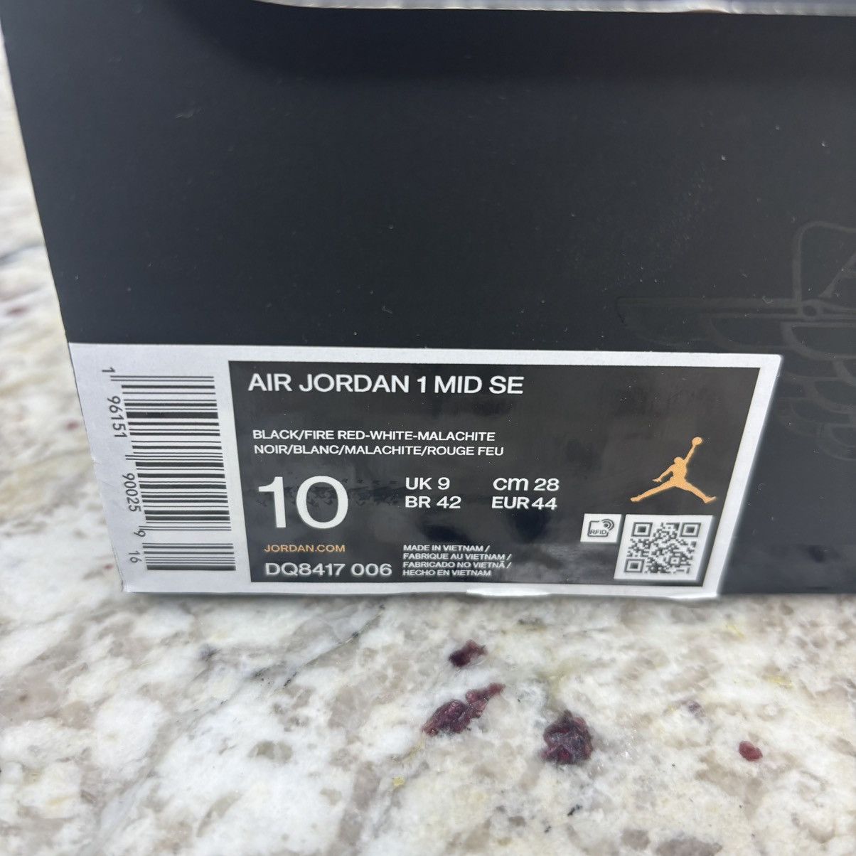Jordan Brand Size 10-Jordan 1 Mid SE Christmas LIGHTLY WORN W BOX Size US 10 / EU 43 - 16 Thumbnail
