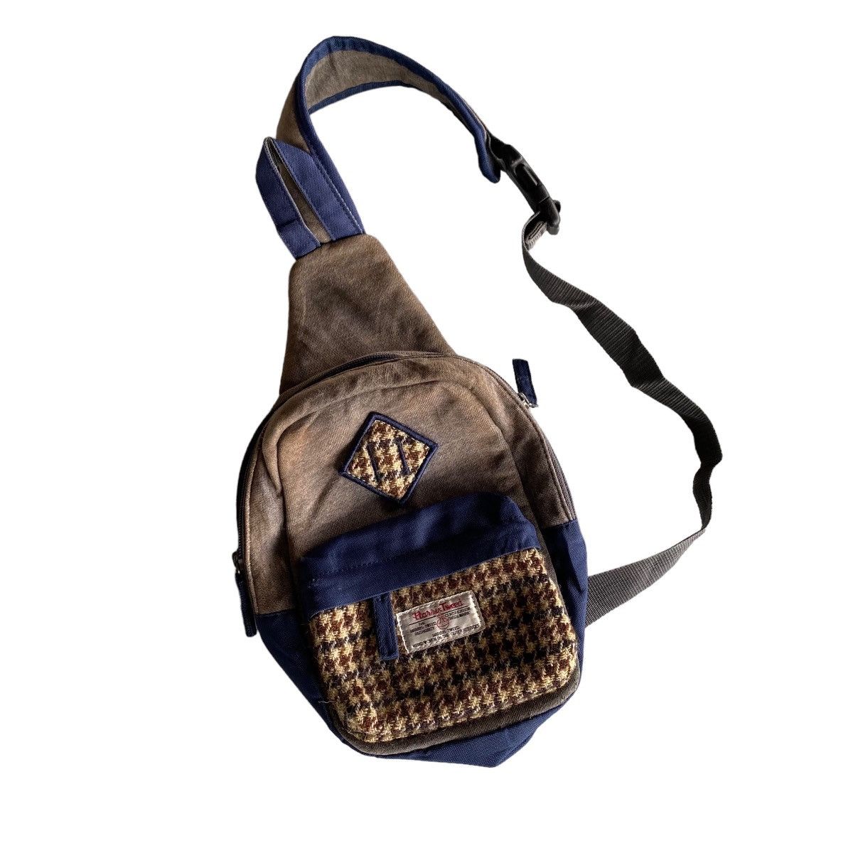 Harris Tweed × Japanese Brand Harris Tweed Crossbody Bag Size ONE SIZE - 1 Thumbnail